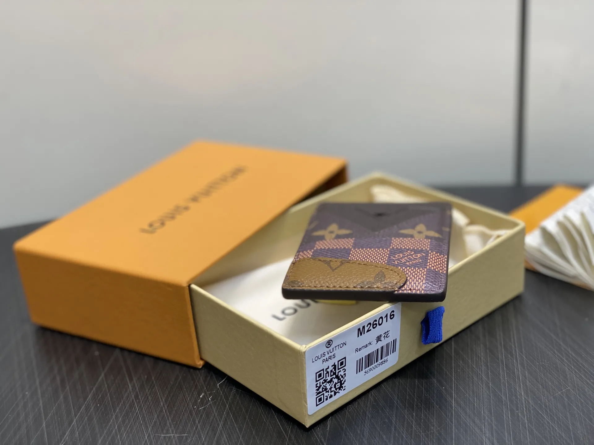 Louis Vuitton Magnetic Card Holder M26016 - 图片 5
