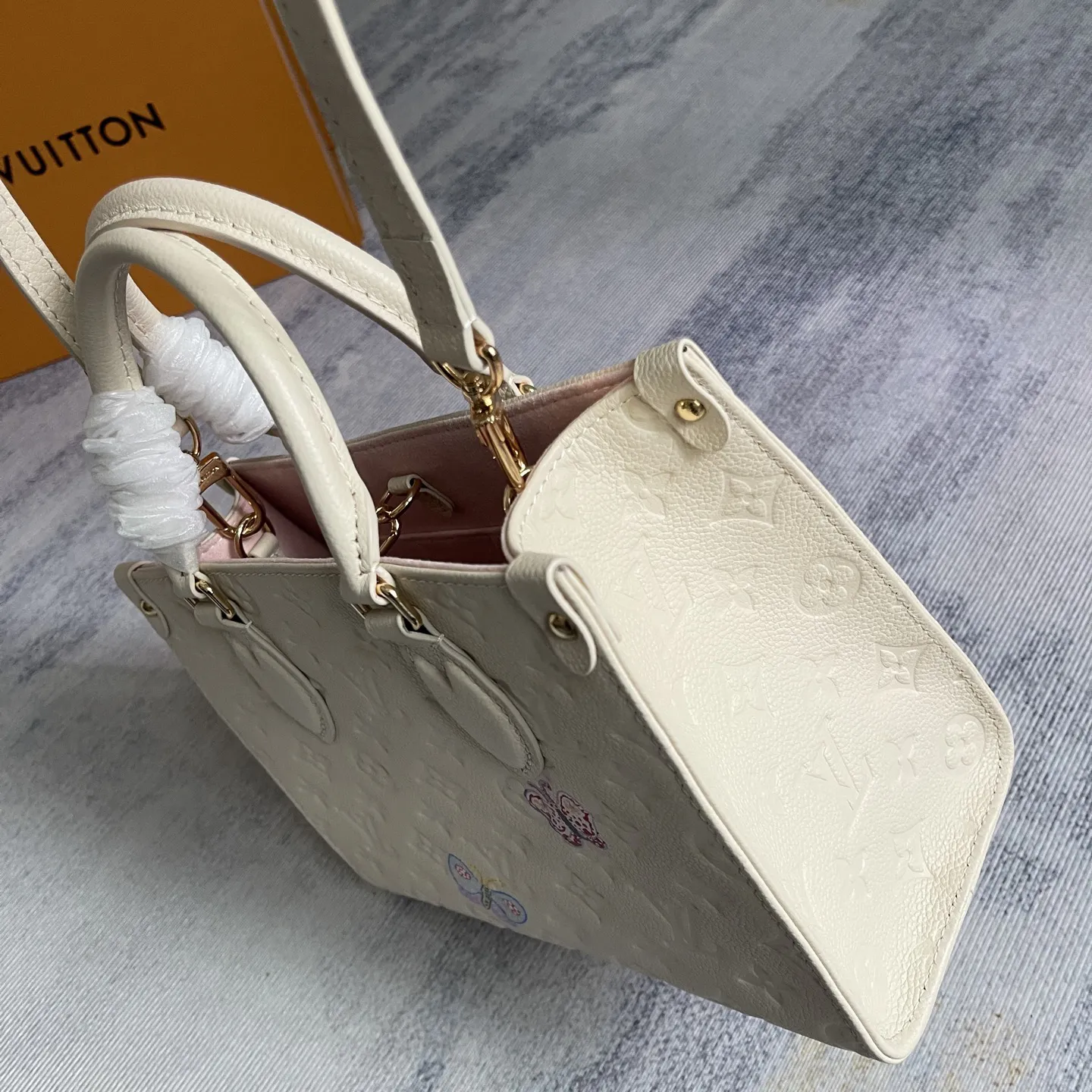 Louis Vuitton ONTHEGO PM M21732 - 图片 6