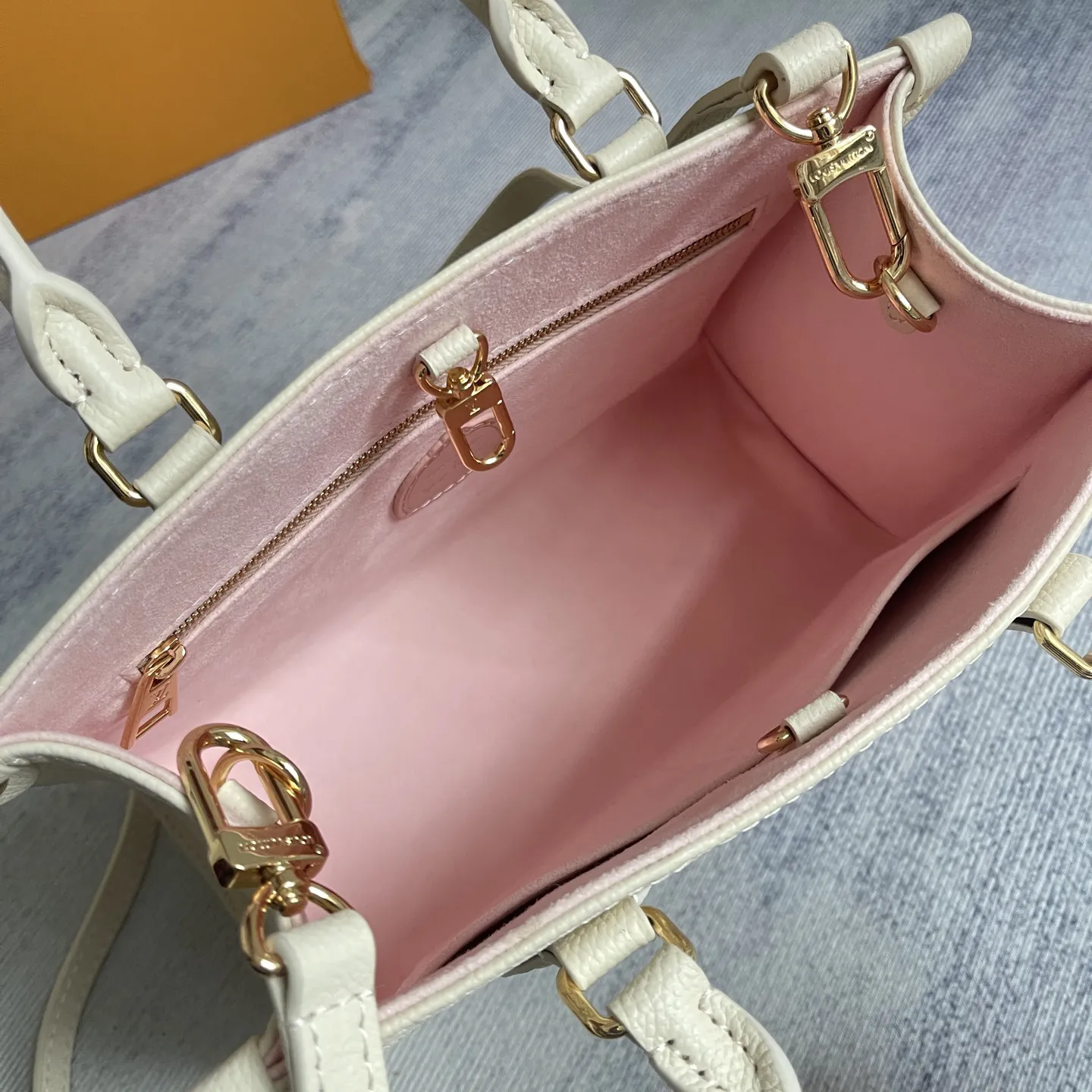 Louis Vuitton ONTHEGO PM M21732 - 图片 10