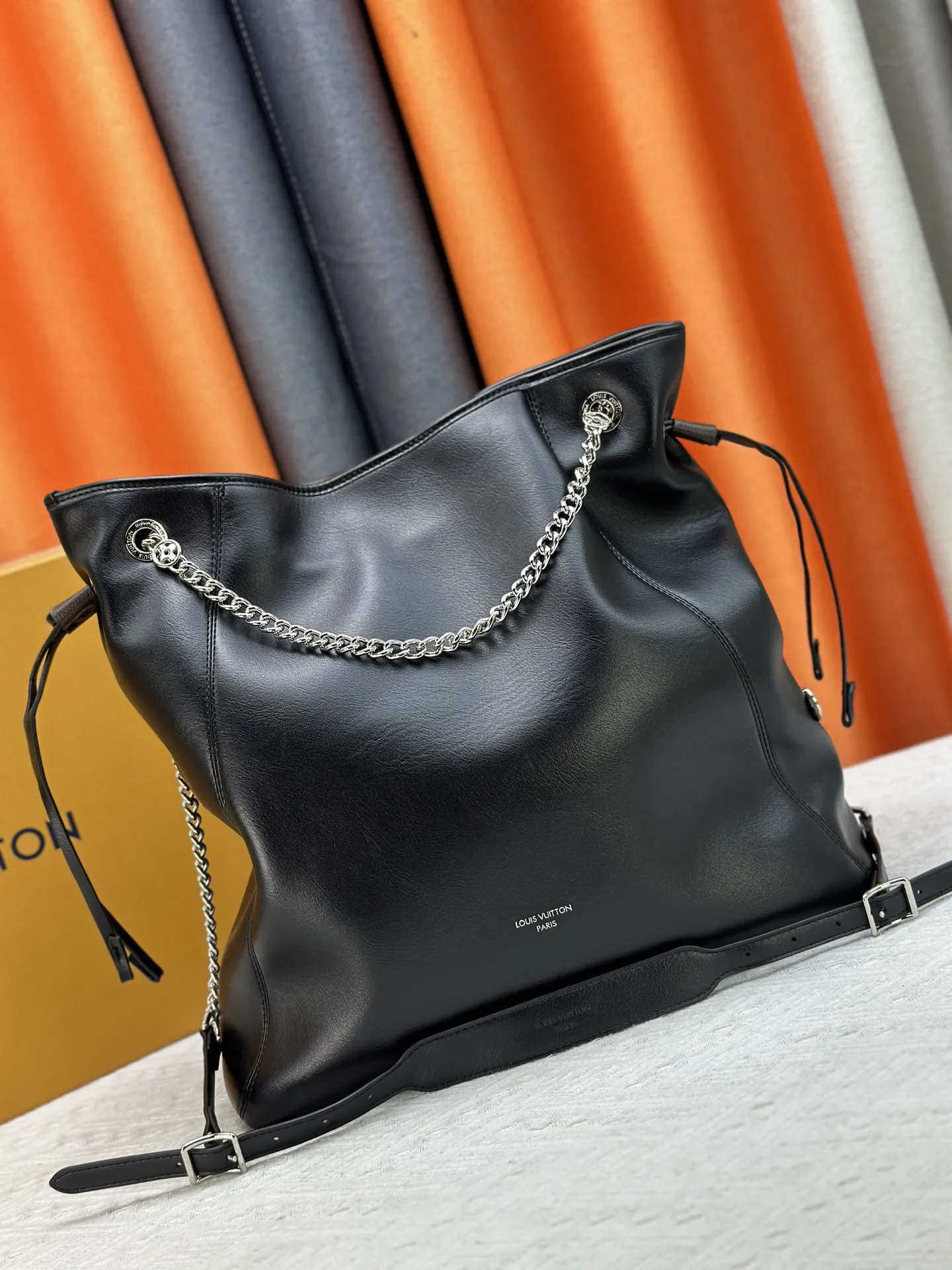 Louis Vuitton Off Duty Vibe MM M25545 - Image 3