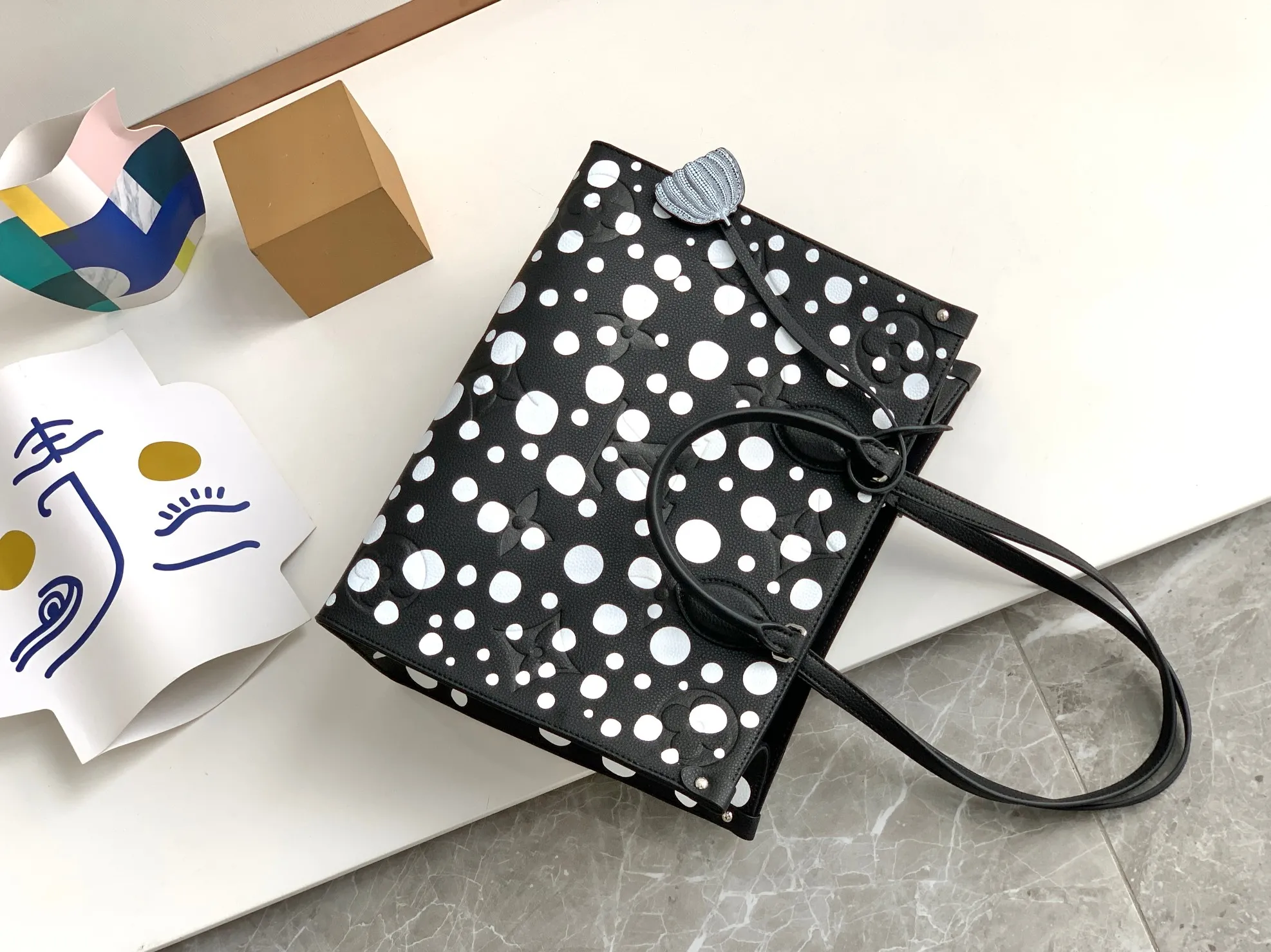 Louis Vuitton OnTheGo MM M46389 - 图片 9