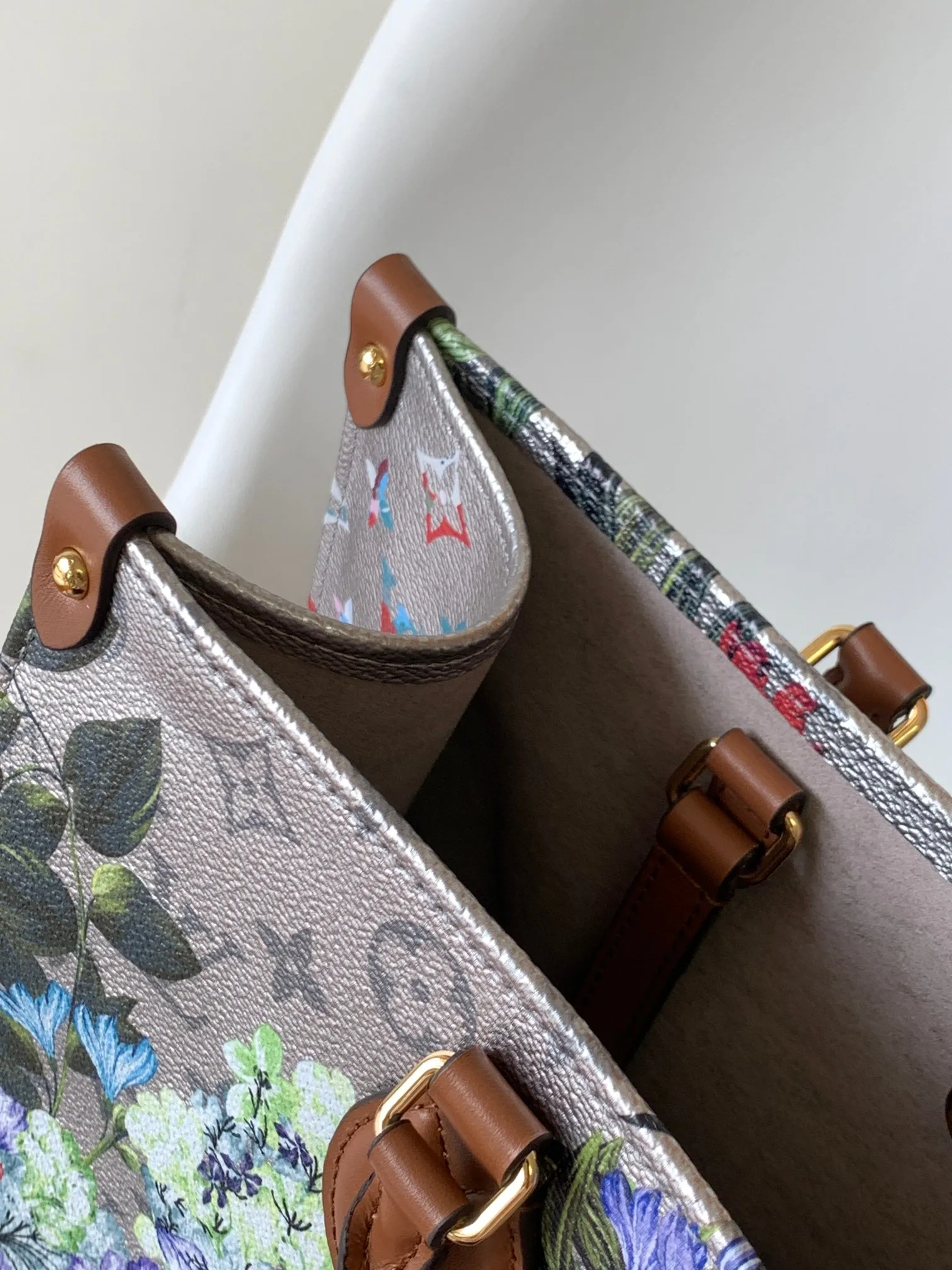 Louis Vuitton OnTheGo MM M21233 - 图片 8