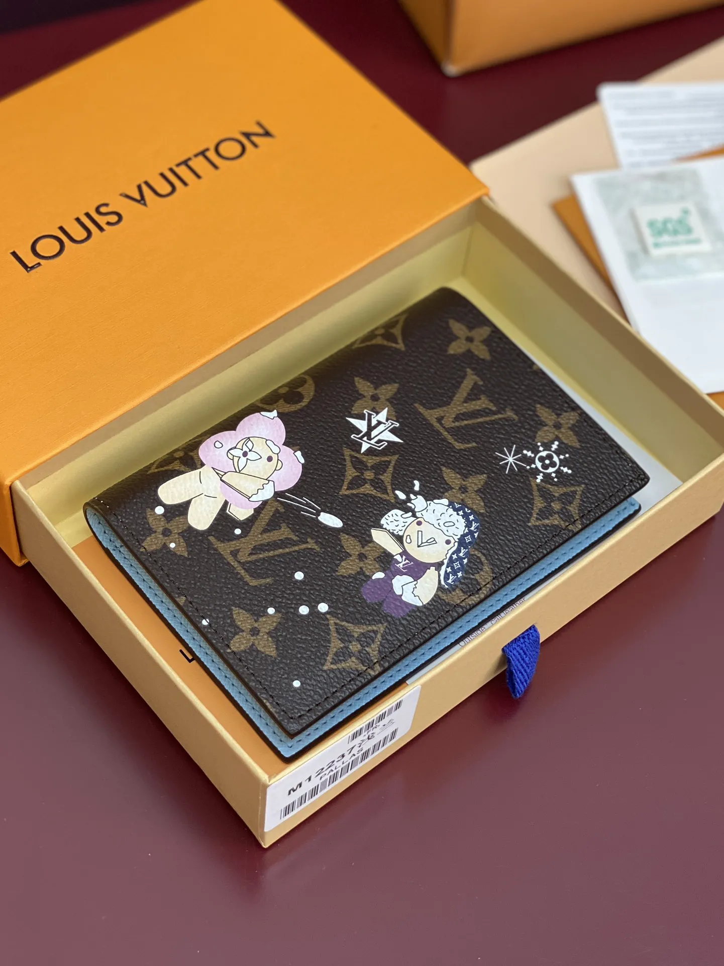 Louis Vuitton Passport Cover M12237 - 图片 5