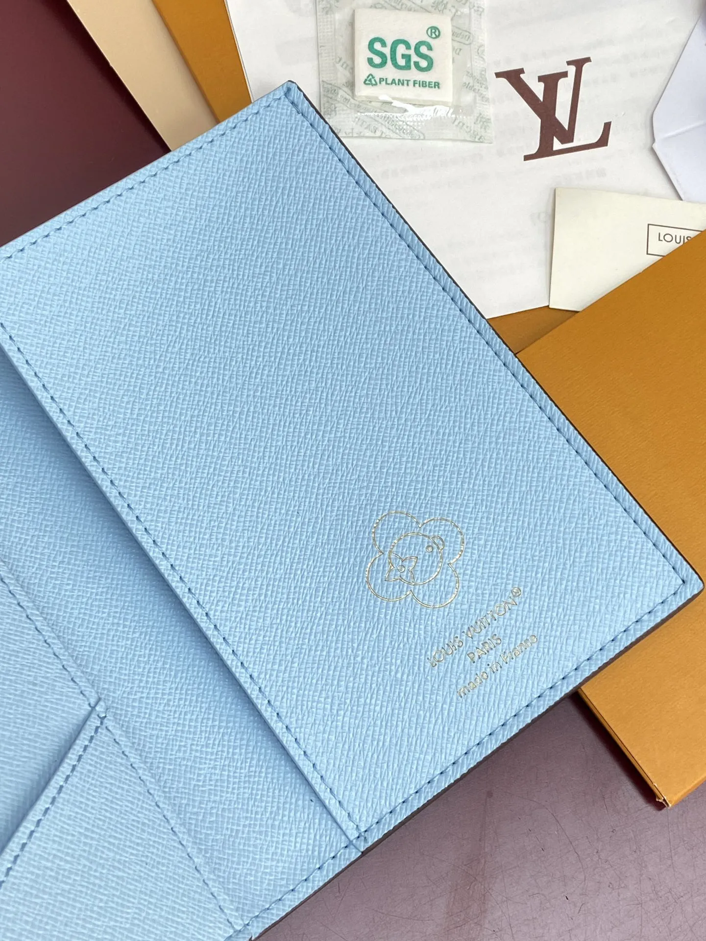 Louis Vuitton Passport Cover M12237 - 图片 9