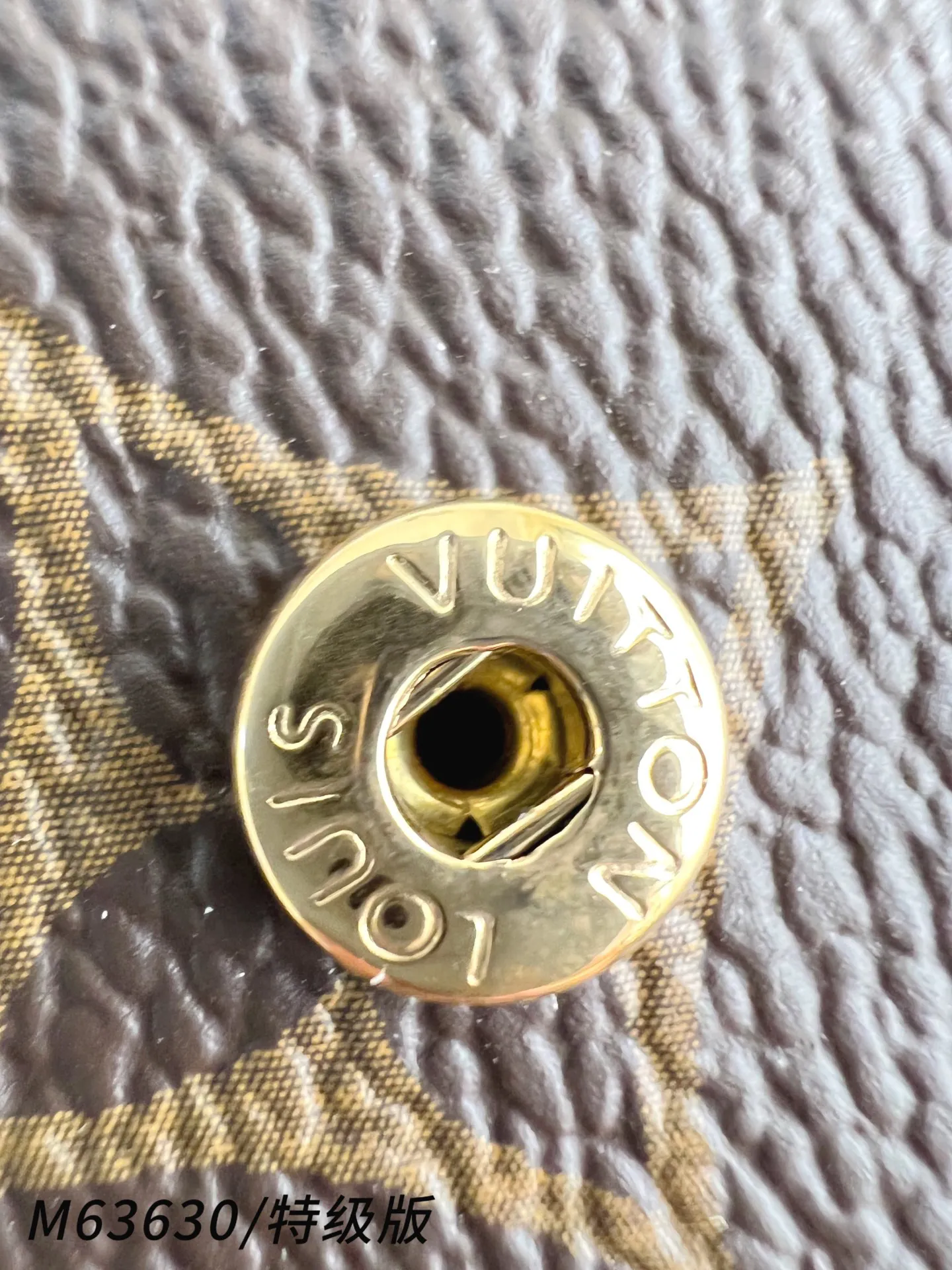Louis Vuitton 6 Key Holder M62630 - 图片 8
