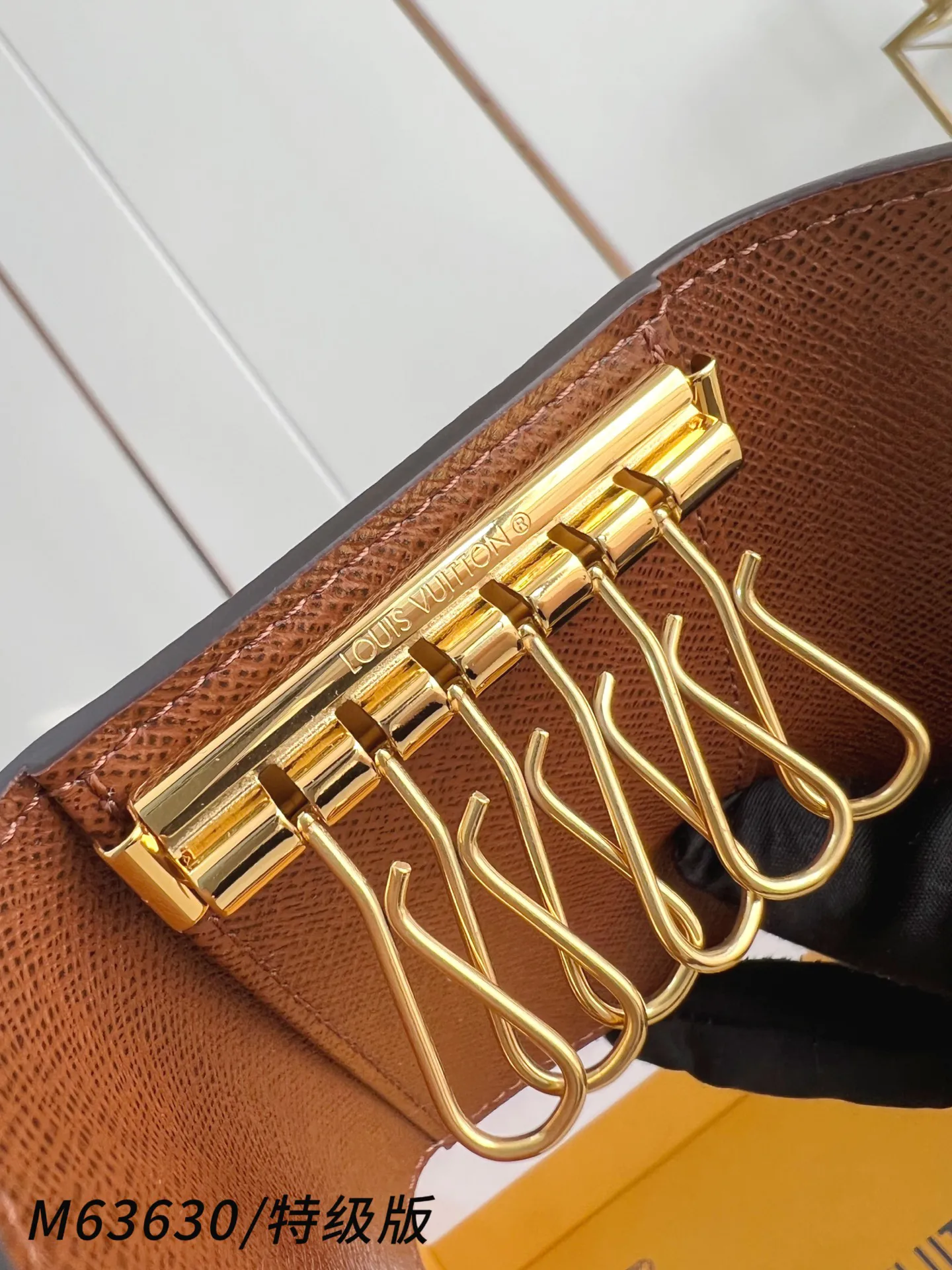 Louis Vuitton 6 Key Holder M62630 - 图片 10
