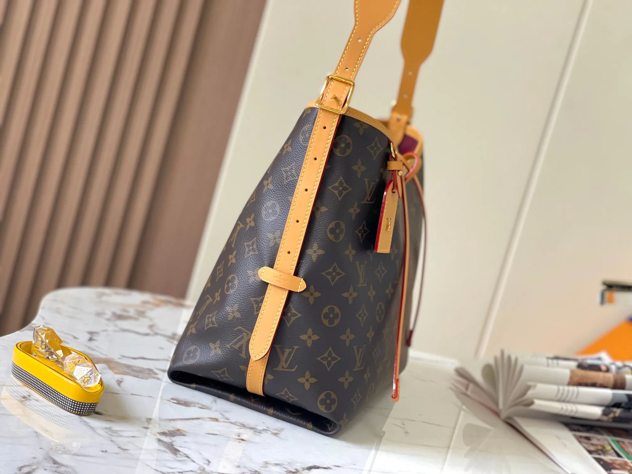 Louis Vuitton CarryAll MM M46197 - Image 5