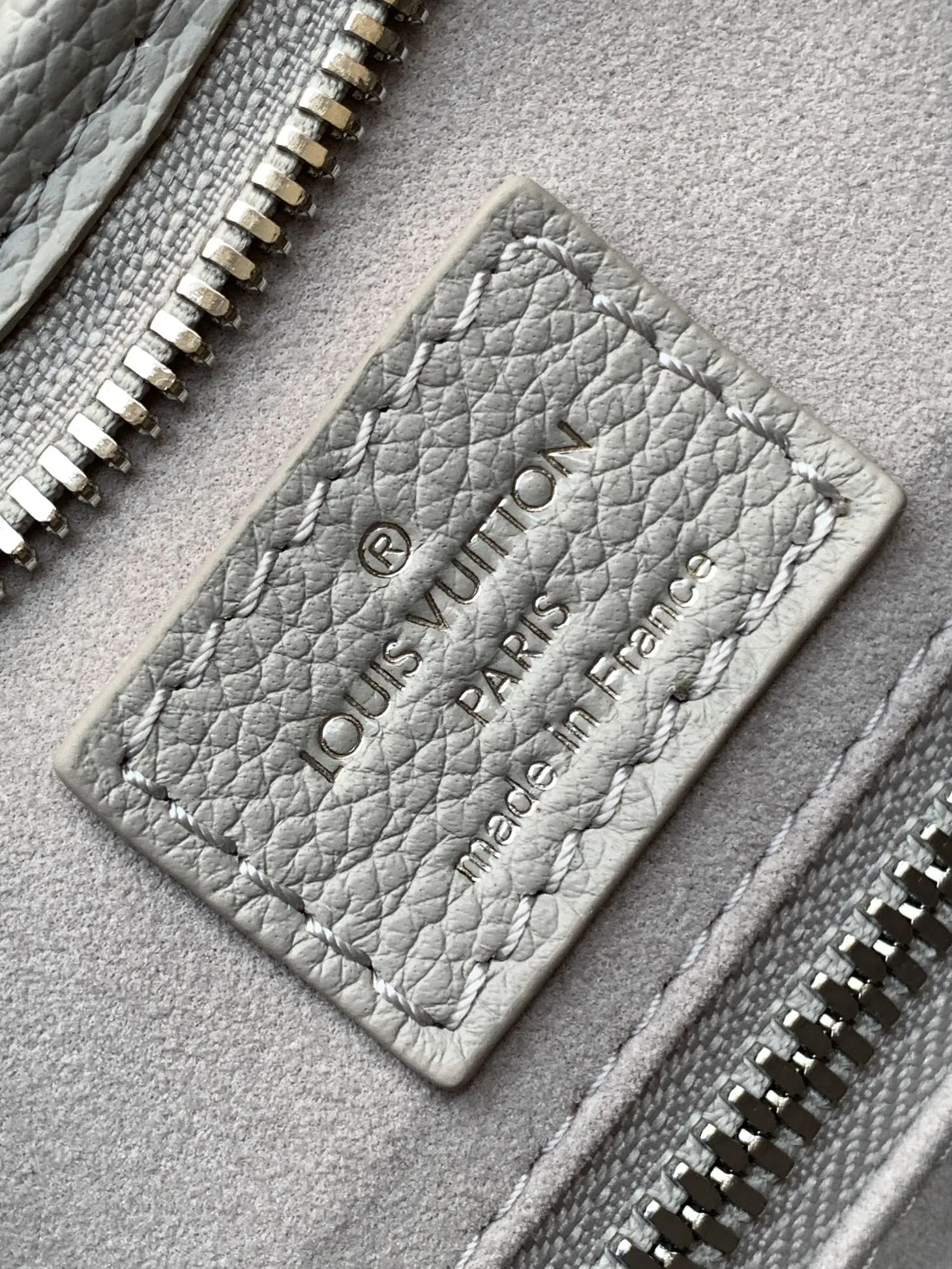 Alternative view of Louis Vuitton CarryAll PM M46673