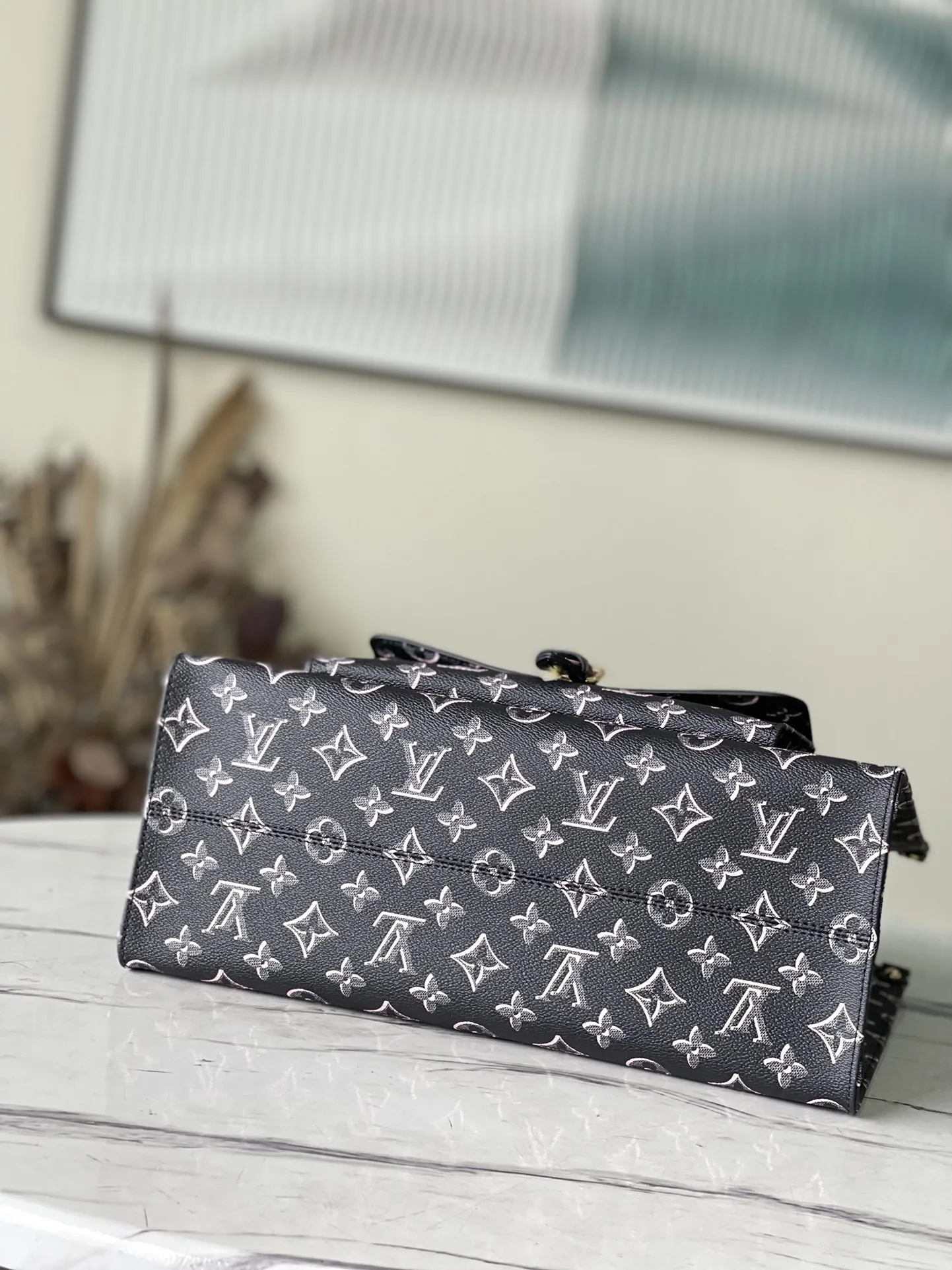 Louis Vuitton Onthego MM M46154 - 图片 3