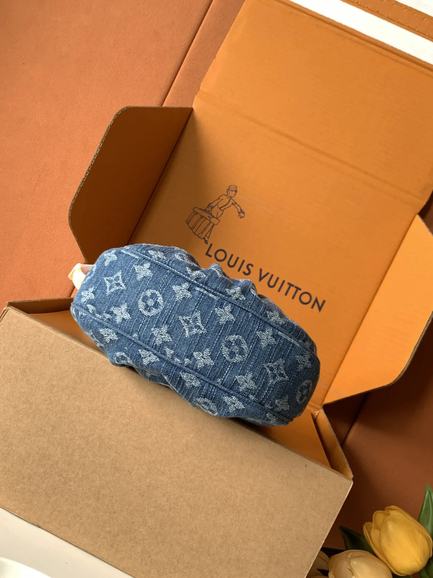 Louis Vuitton Pochette Valley M13571 - 图片 6