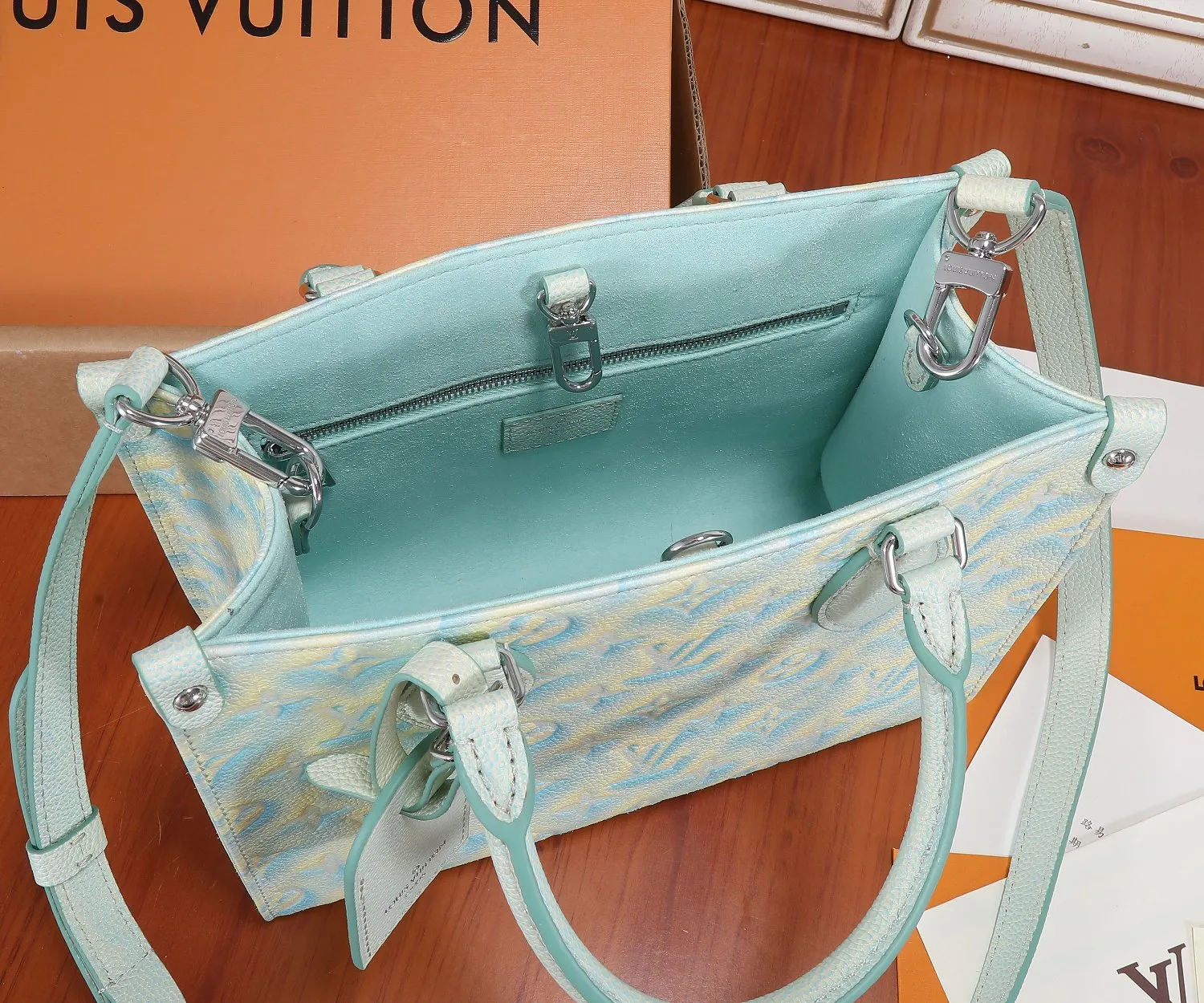 Louis Vuitton ONTHEGO PM M46270 - 图片 10