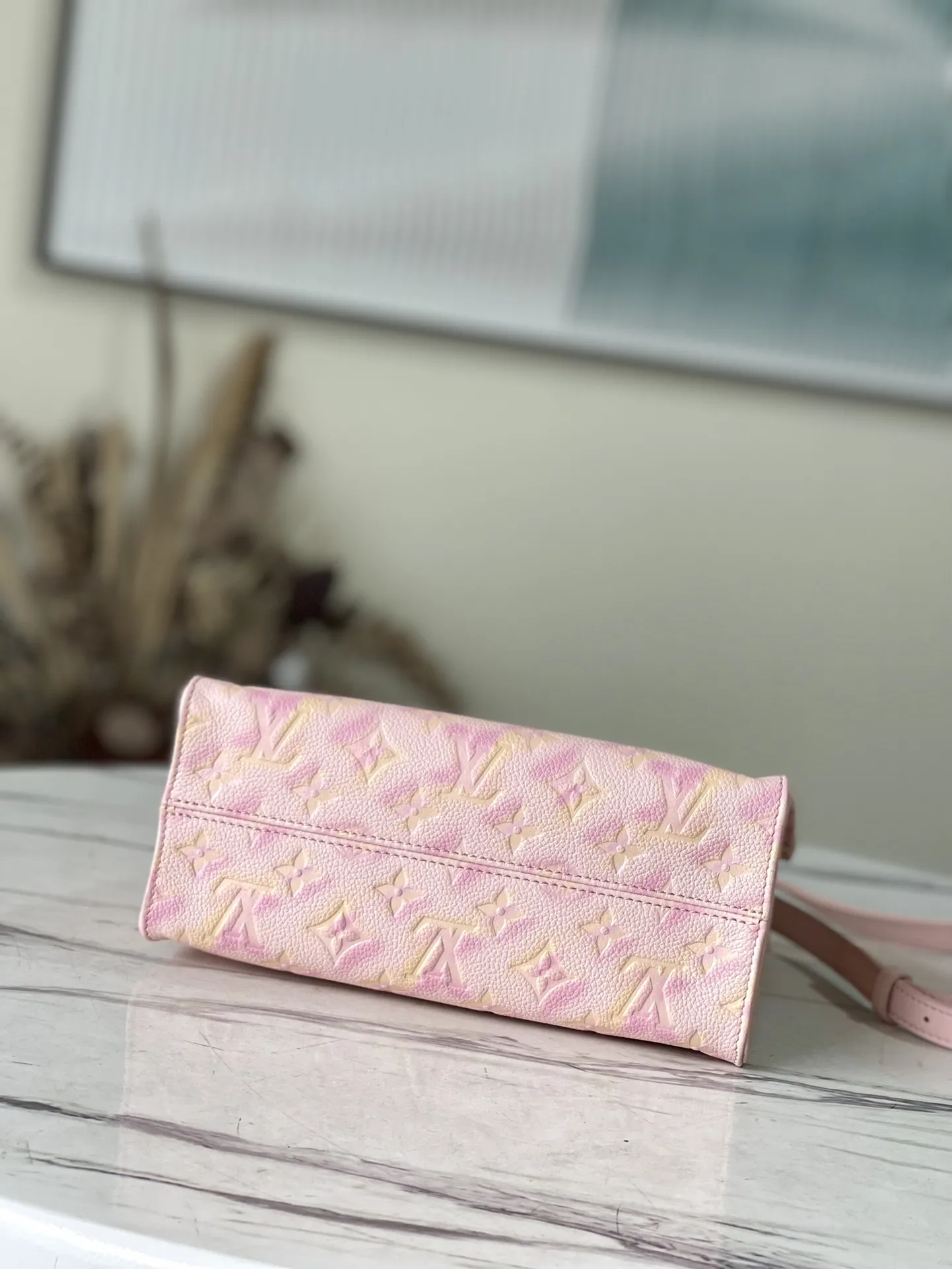 Louis Vuitton OnTheGo PM M46168 - 图片 8