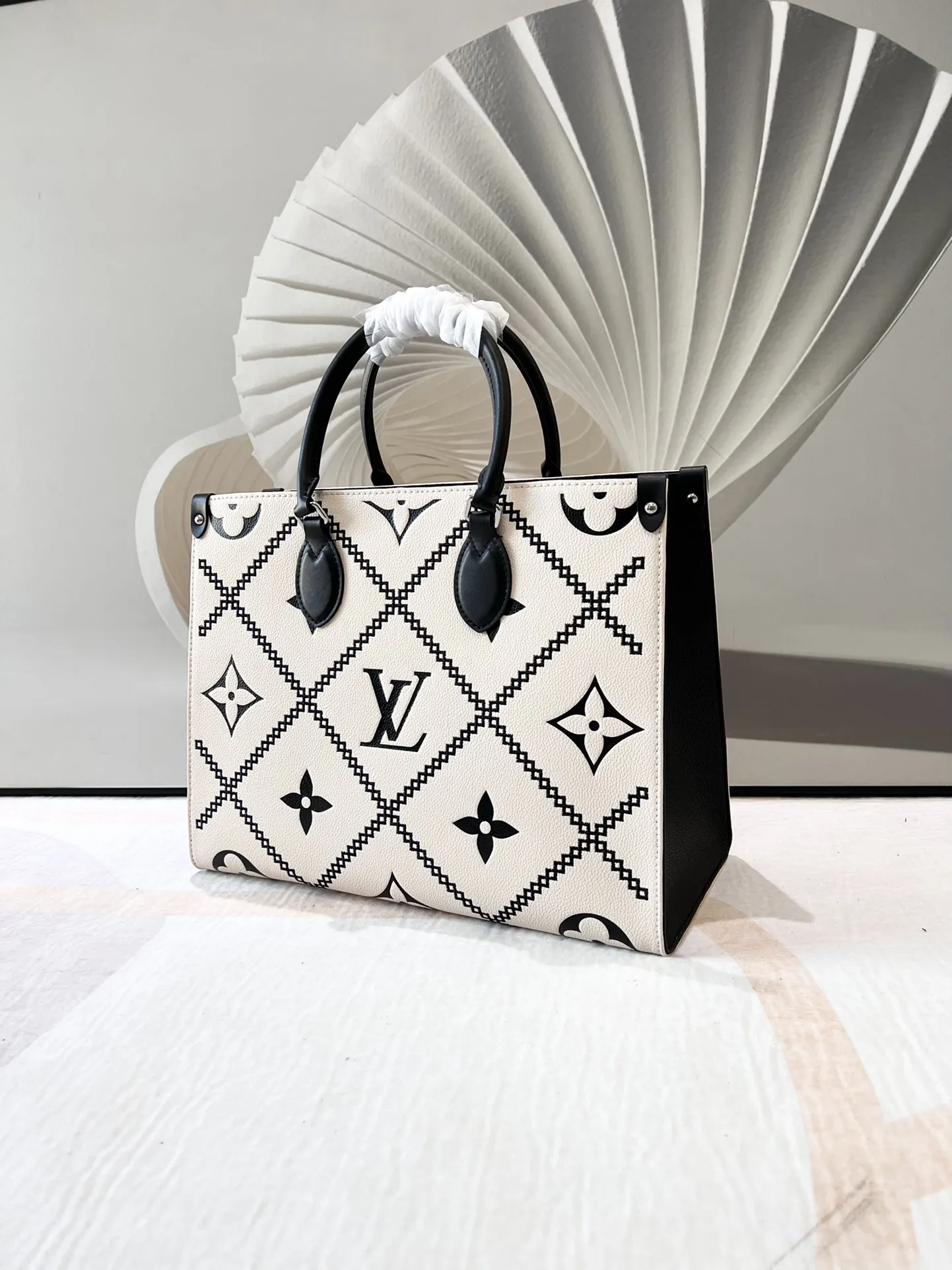 Louis Vuitton Onthego MM M46016 - 图片 7