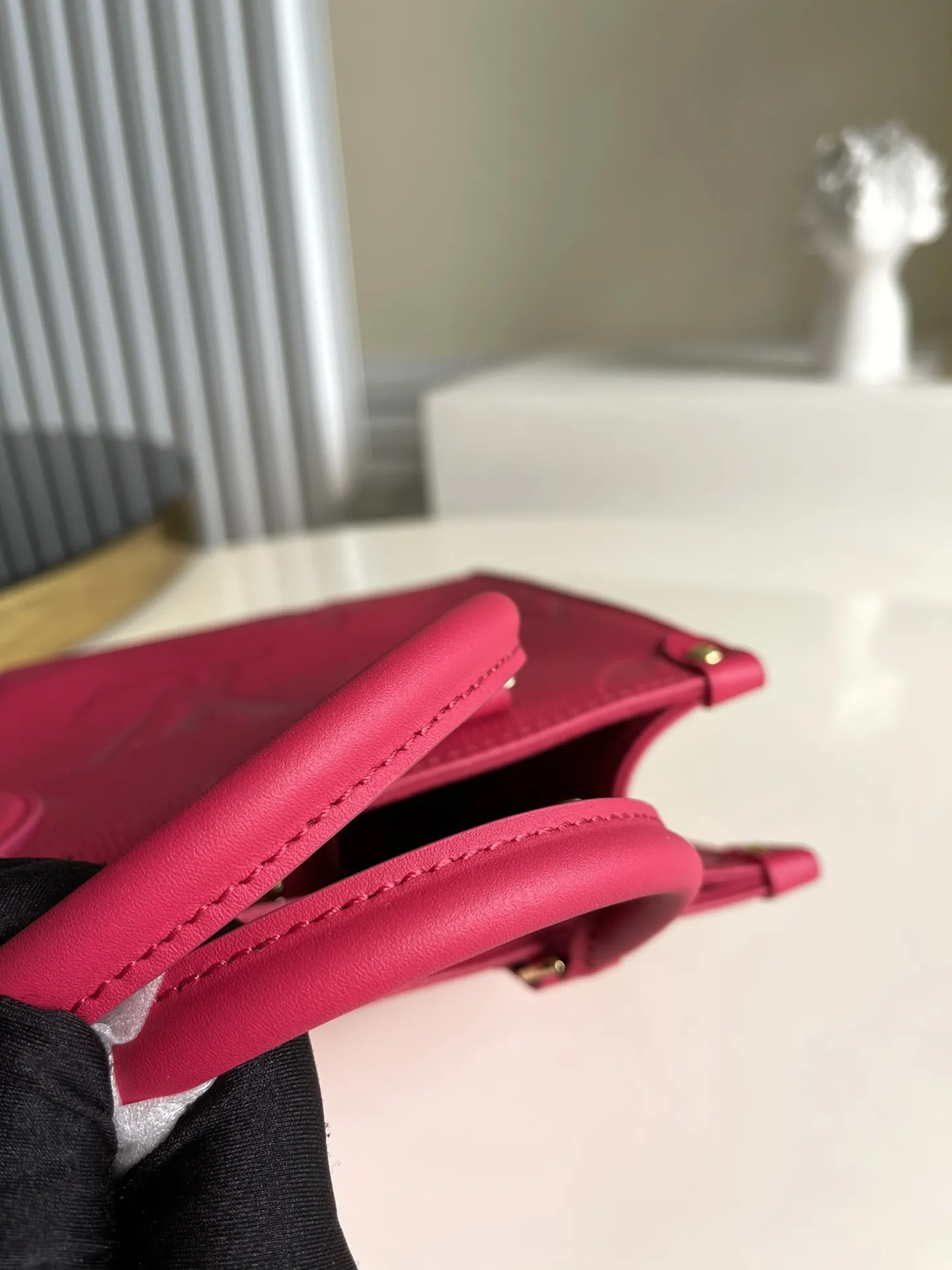 Alternative view of Louis Vuitton Onthego PM M45660