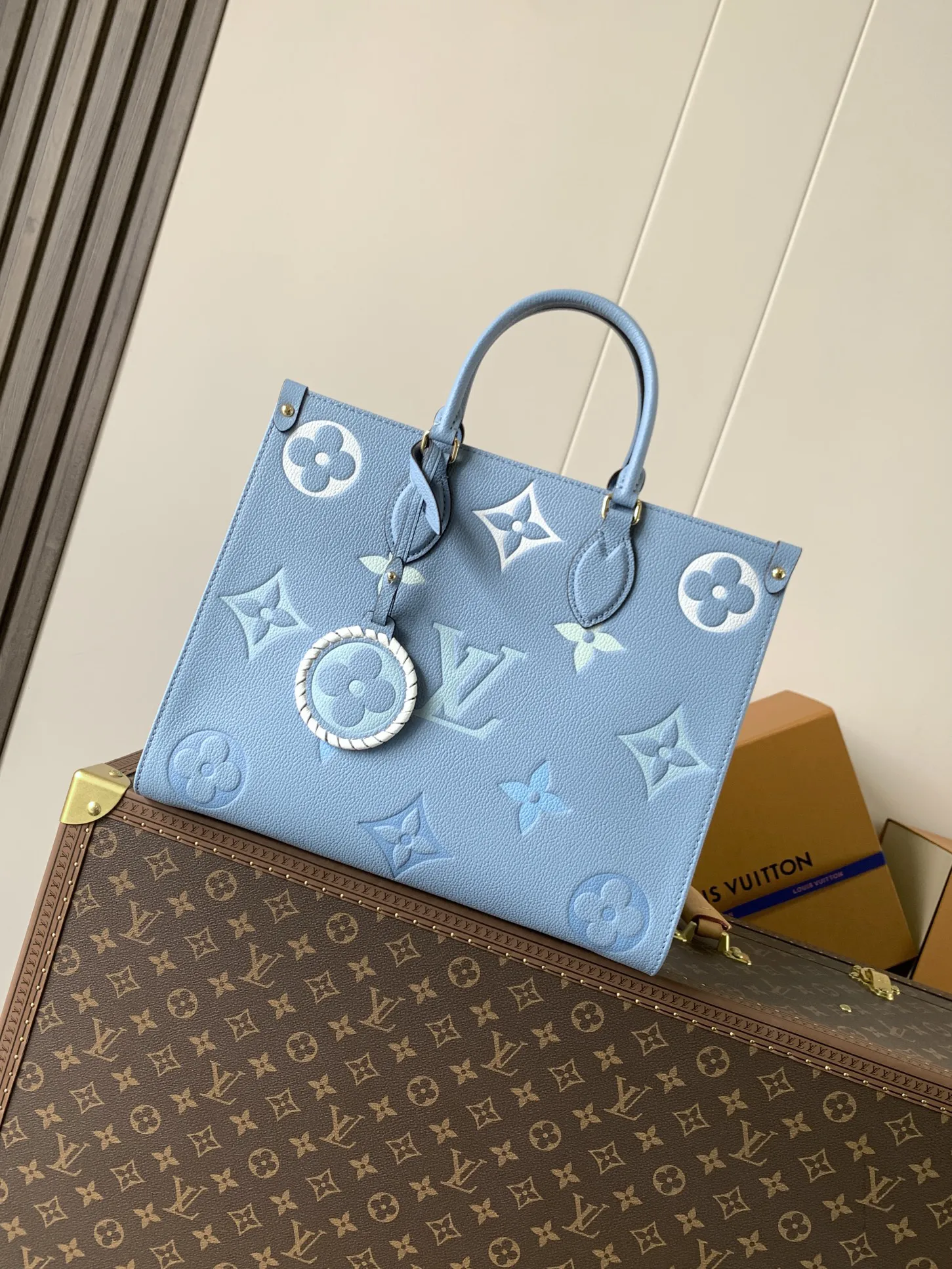 Louis Vuitton Onthego MM M45718 - 图片 3