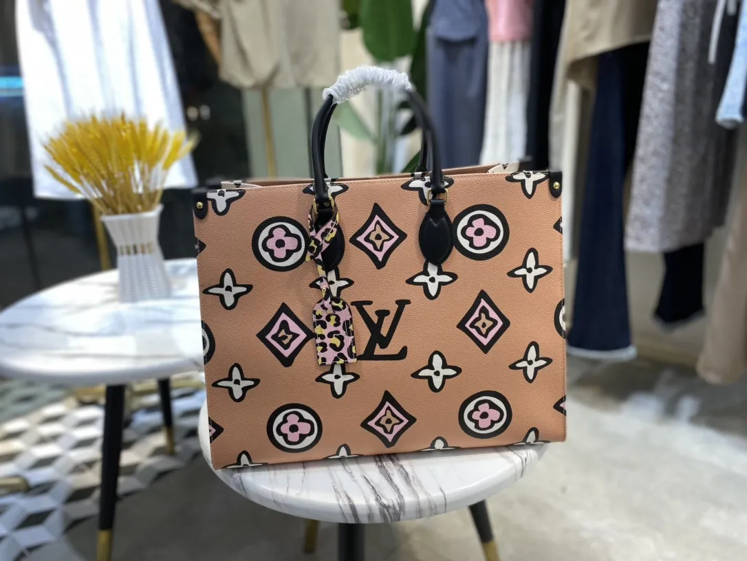 Alternative view of Louis Vuitton Onthego GM M45814