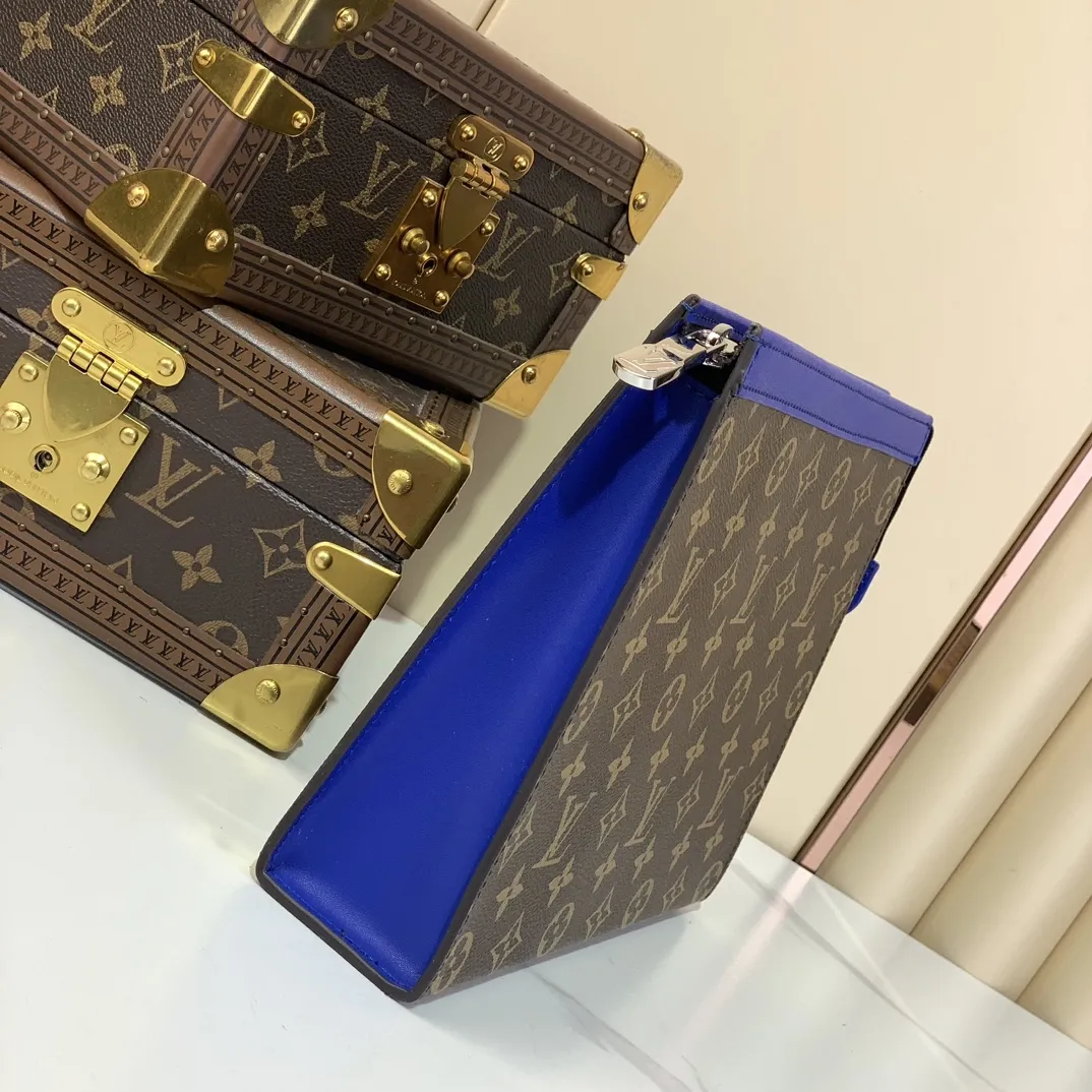 Louis Vuitton Pochette Voyage MM M12819 - 图片 4