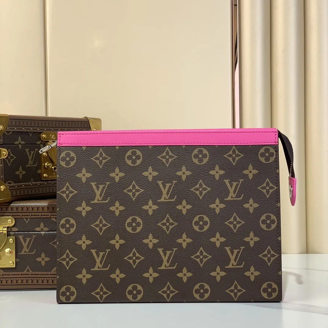 Louis Vuitton Pochette Voyage MM M12818 - 图片 4
