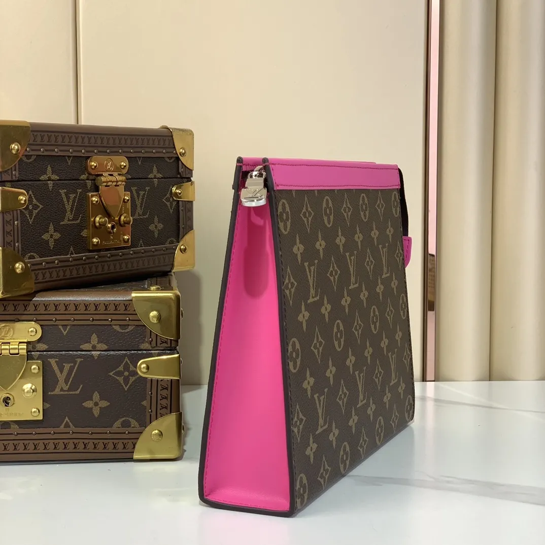 Louis Vuitton Pochette Voyage MM M12818 - 图片 5