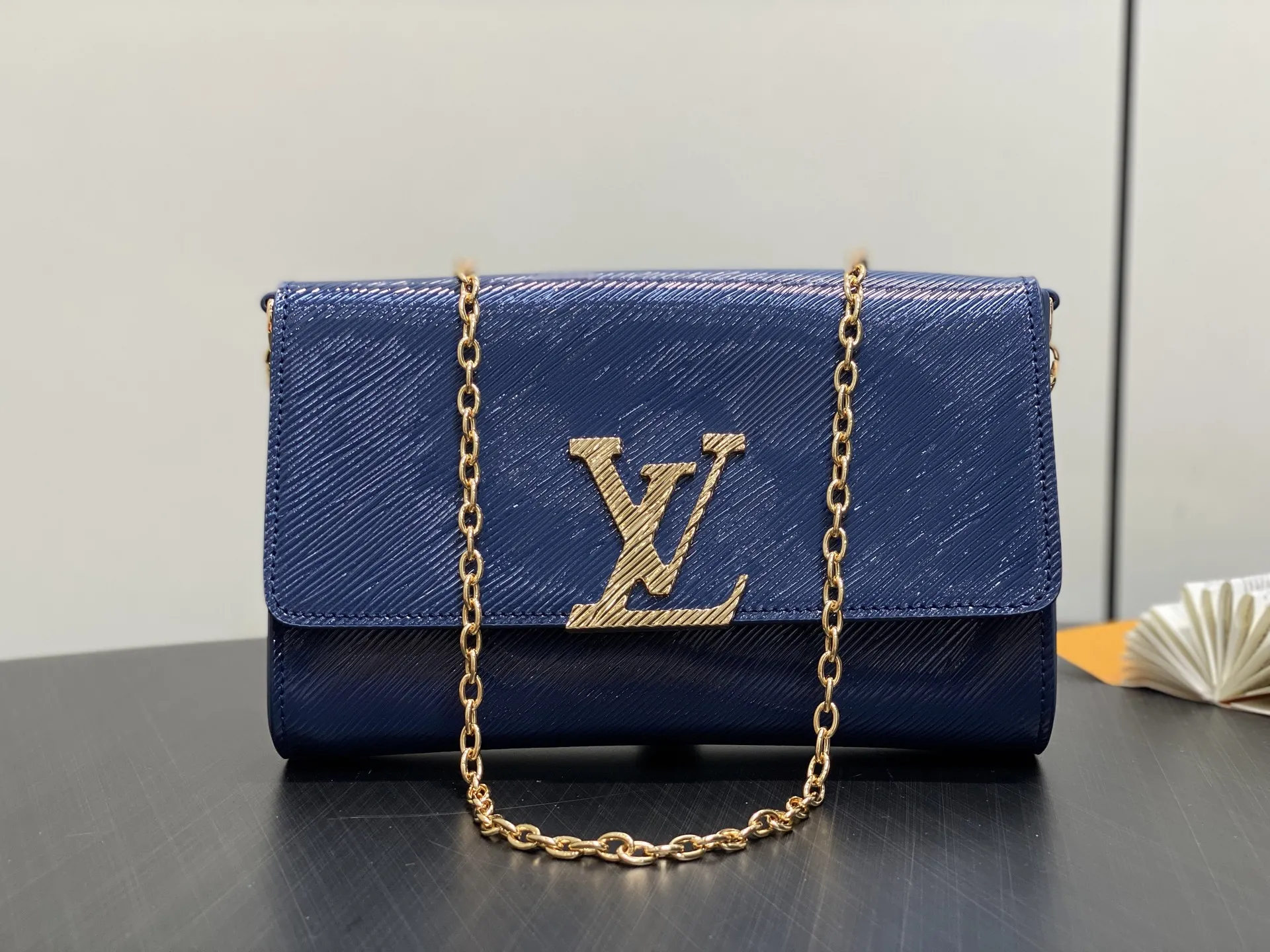 Louis Vuitton Pochette Louise M13165 - 图片 3