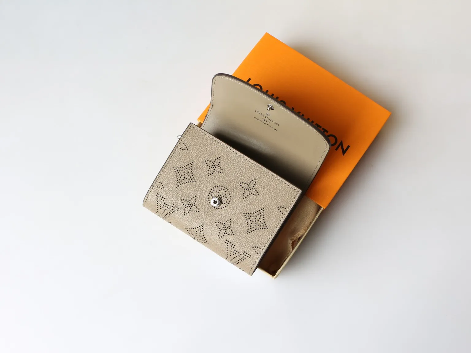 Louis Vuitton Iris Compact Wallet M62542 - 图片 6