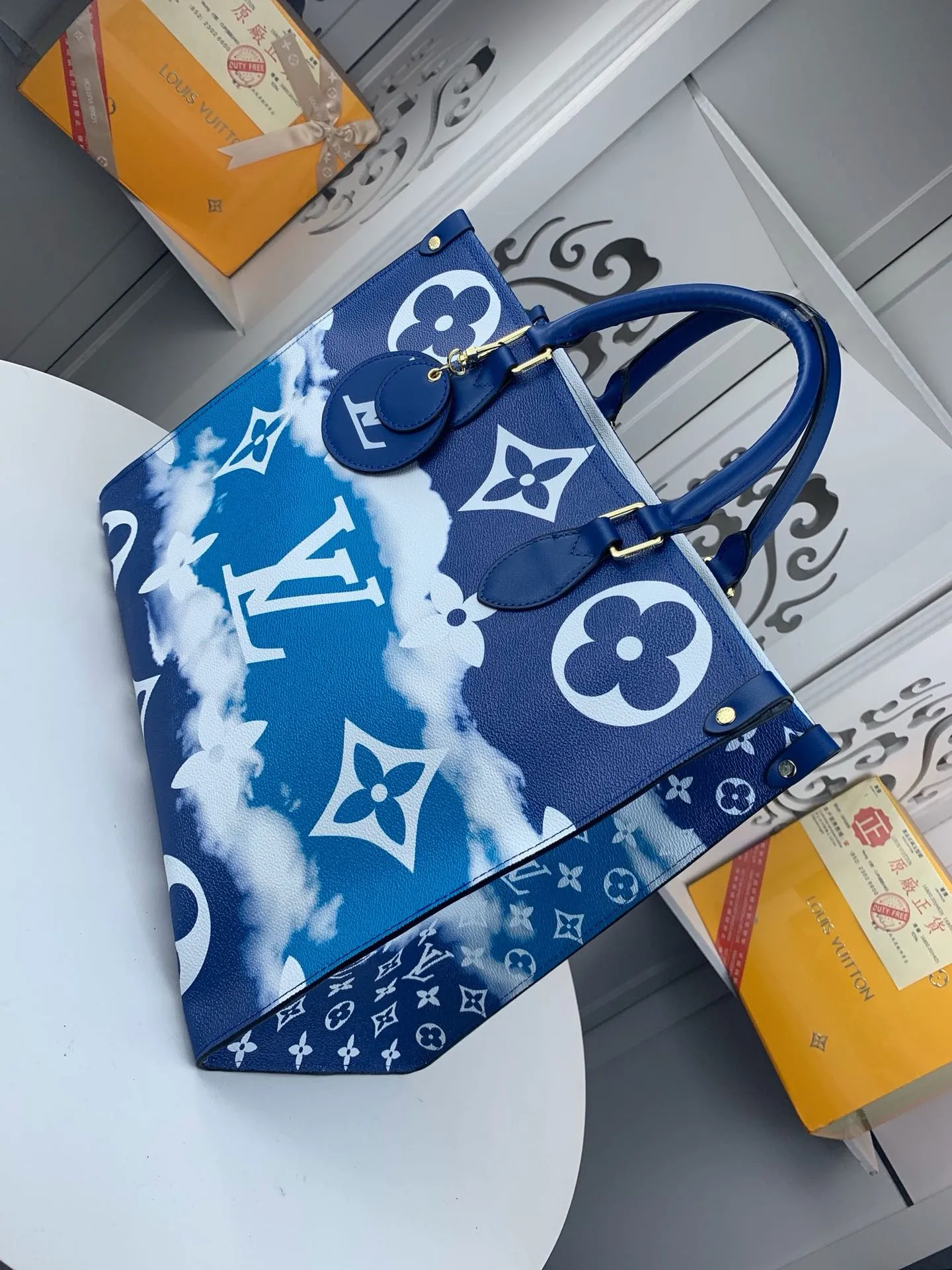 Louis Vuitton Onthego GM M45120 - 图片 5