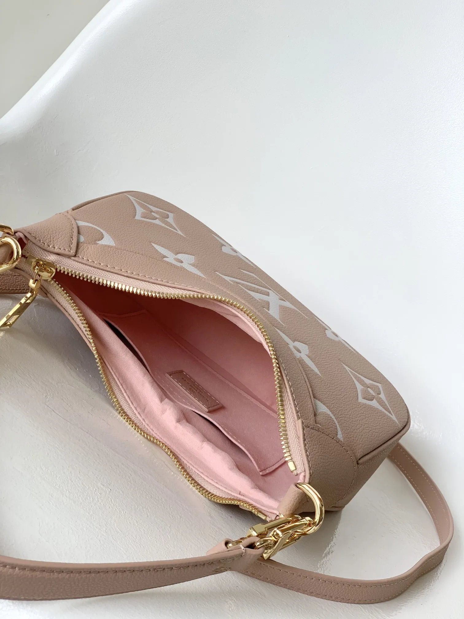 Louis Vuitton Bagatelle M46301 - 图片 9