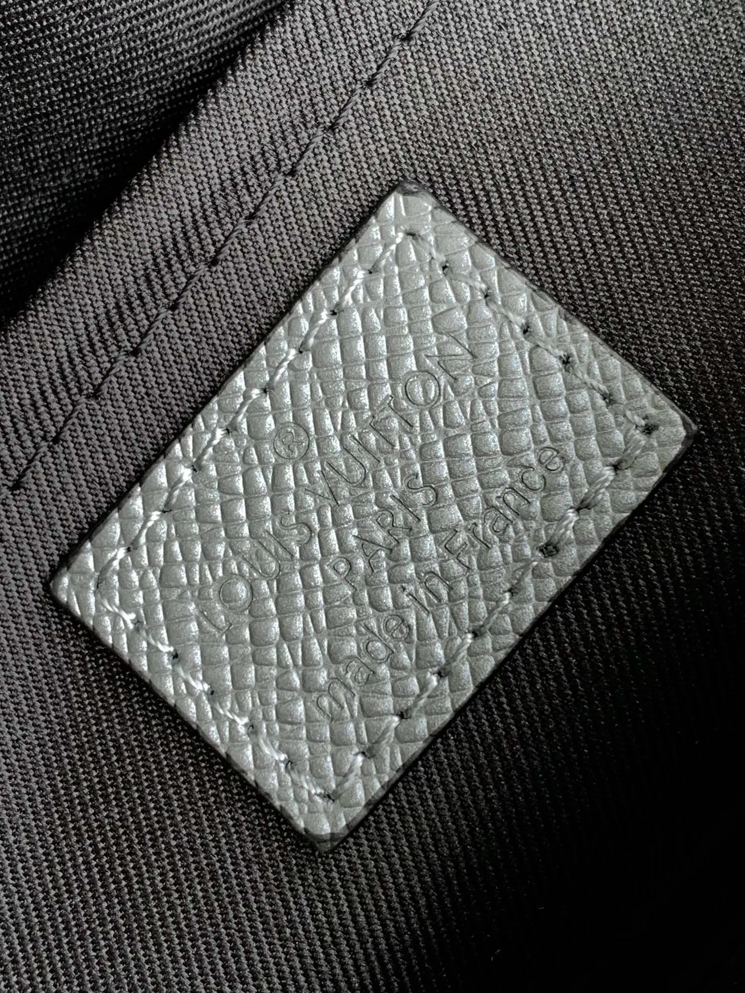 Alternative view of Louis Vuitton Outdoor Messenger M30830