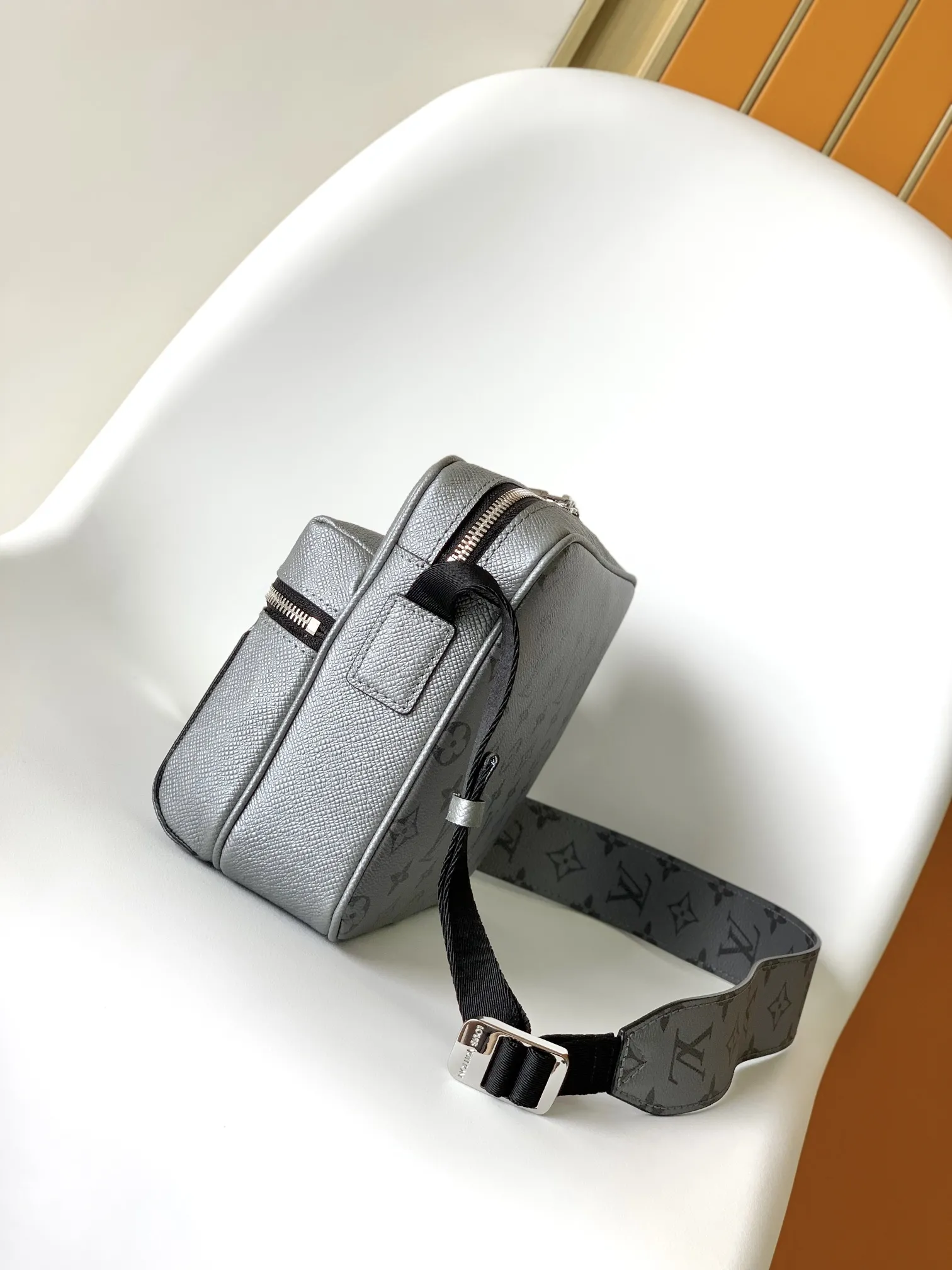 Louis Vuitton Outdoor Messenger M30830 - 图片 4