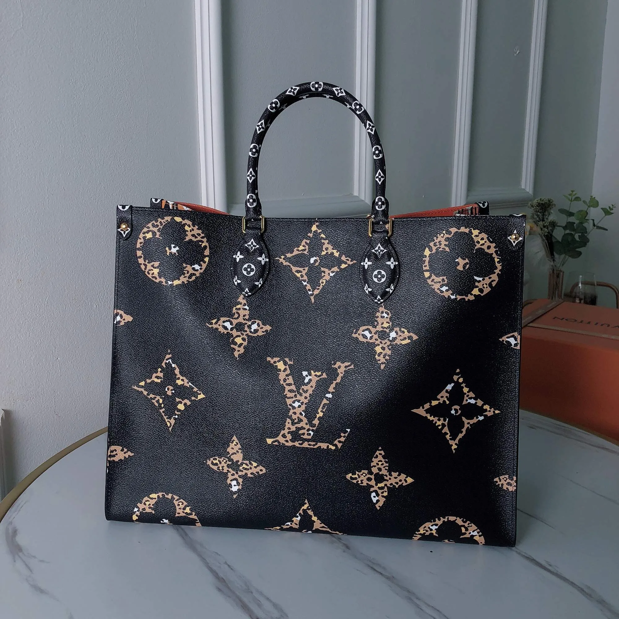 Louis Vuitton Onthego GM M44674 - 图片 3