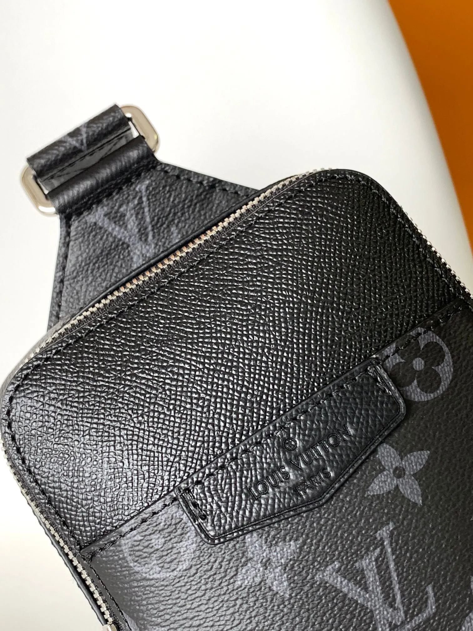 Louis Vuitton Outdoor Sling Bag M30741 - 图片 8