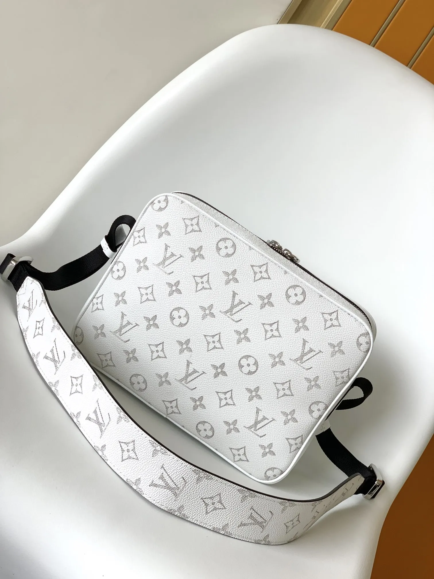 Louis Vuitton Outdoor Messenger M30873 - 图片 5