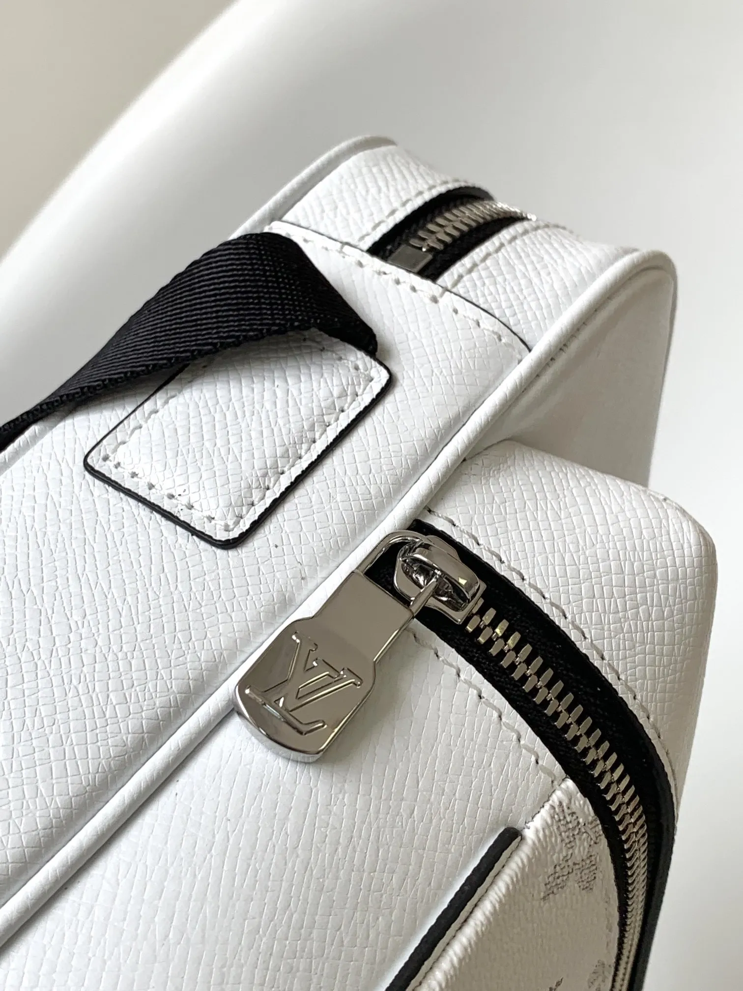 Louis Vuitton Outdoor Messenger M30873 - 图片 8