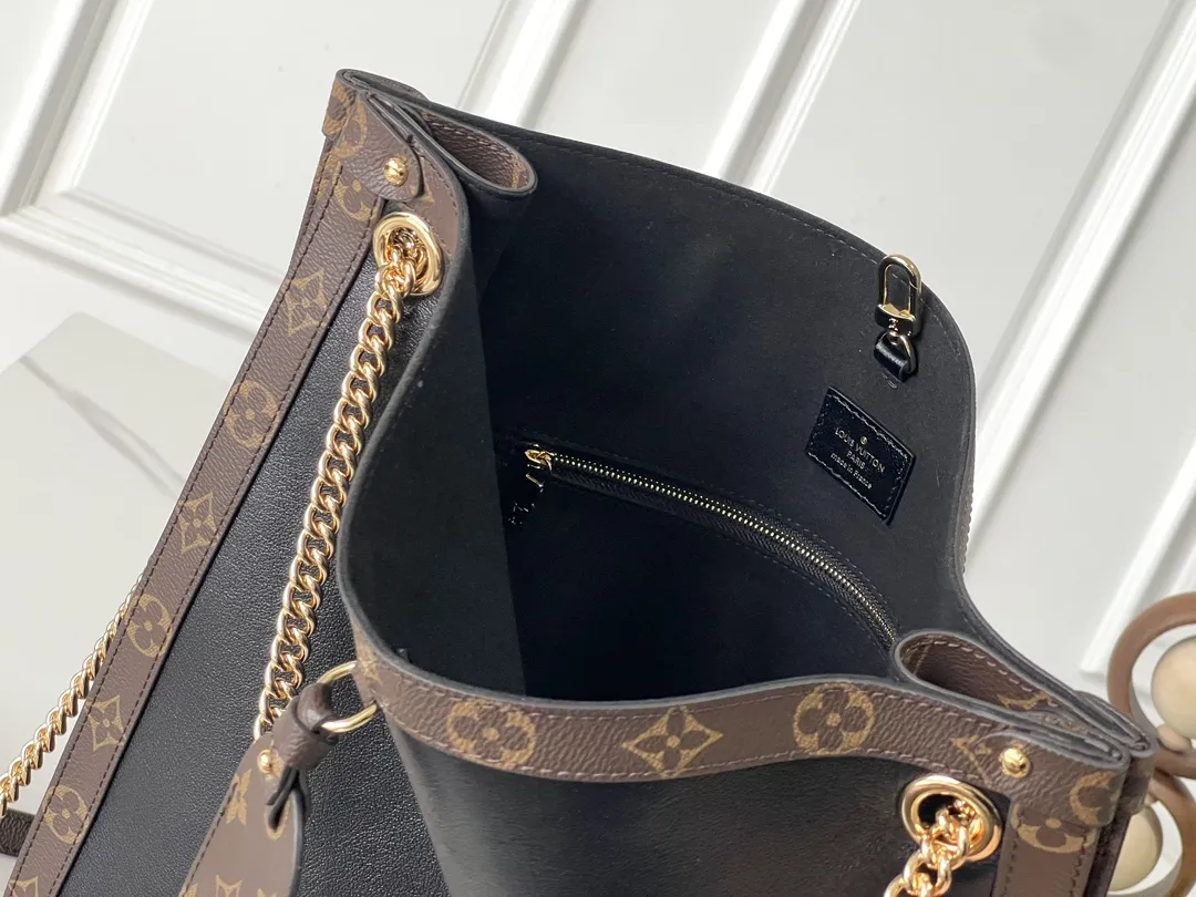 Alternative view of Louis Vuitton Nova MM M13137