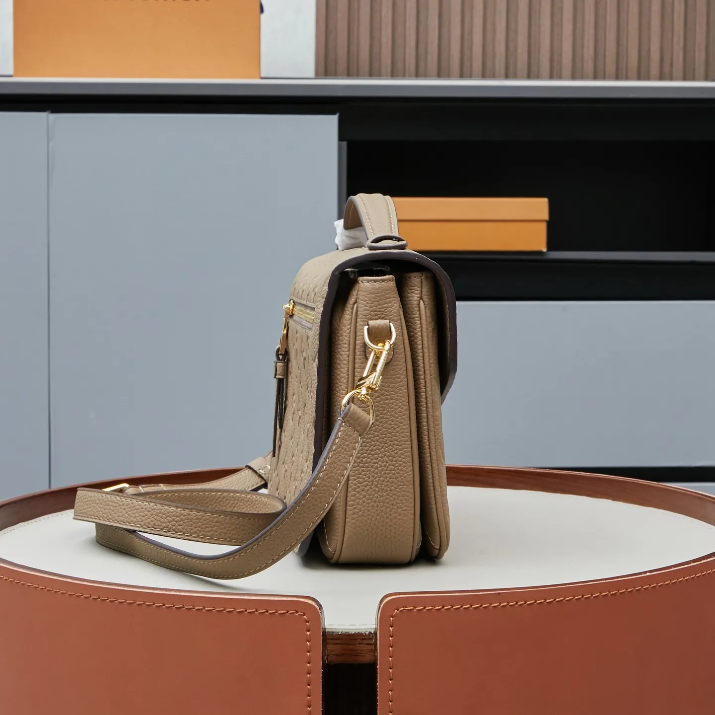 Louis Vuitton Pochette Métis M44881 - 图片 3