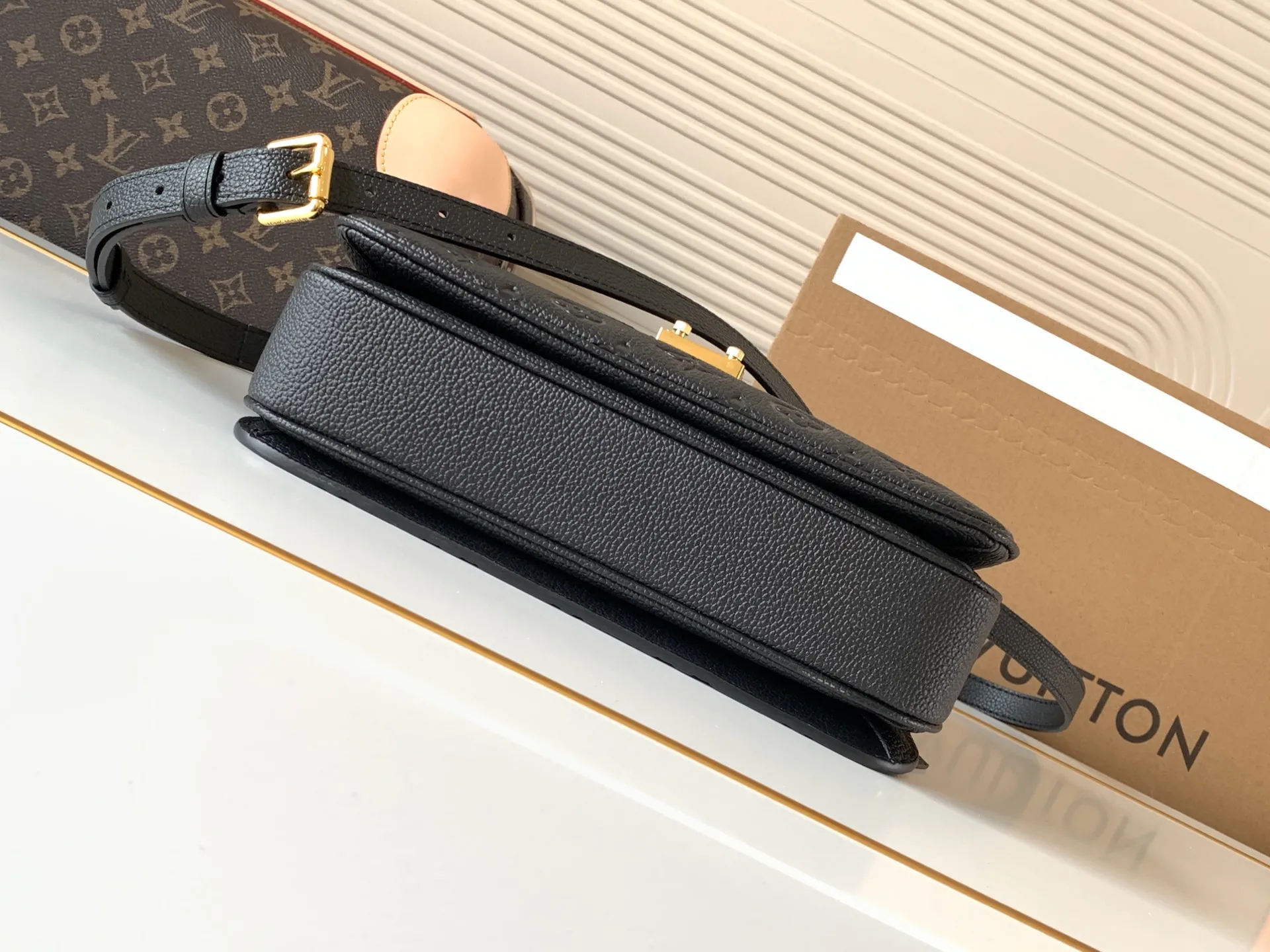 Louis Vuitton Pochette Métis M41487 - Image 5
