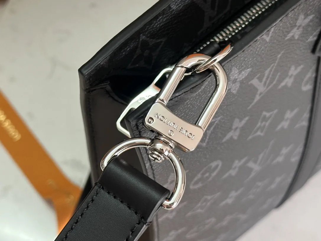 Louis Vuitton Sac Plat Horizontal Zippe M11742 - Image 9