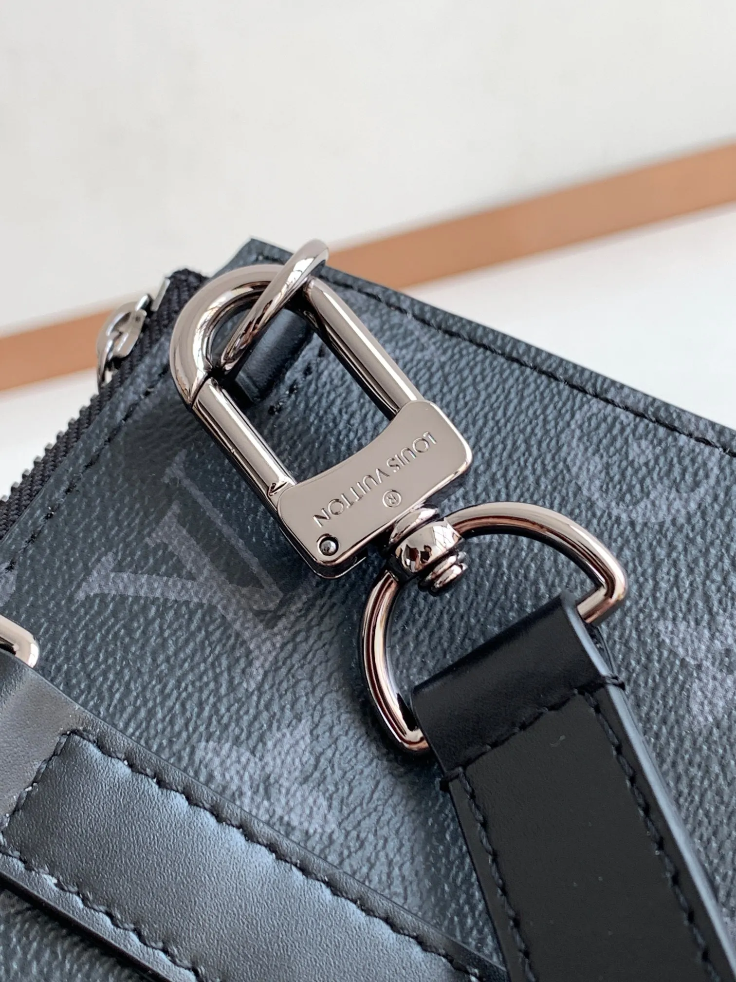 Louis Vuitton Sac Plat Cross M46456 - Image 7