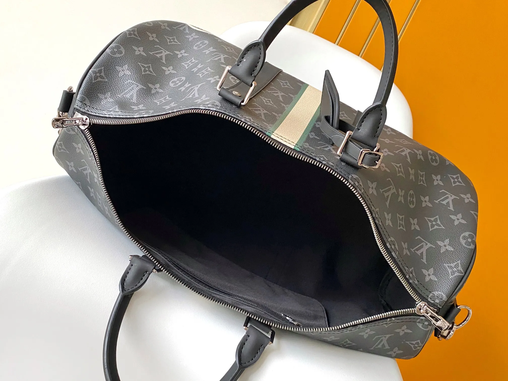 Louis Vuitton Keepall Bandoulière 50 Mon Monogram P01950 - 图片 10