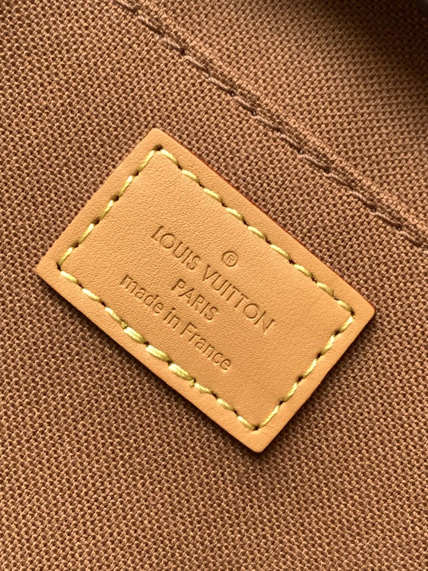 Louis Vuitton Petit Sac Plat M81295 - 图片 8