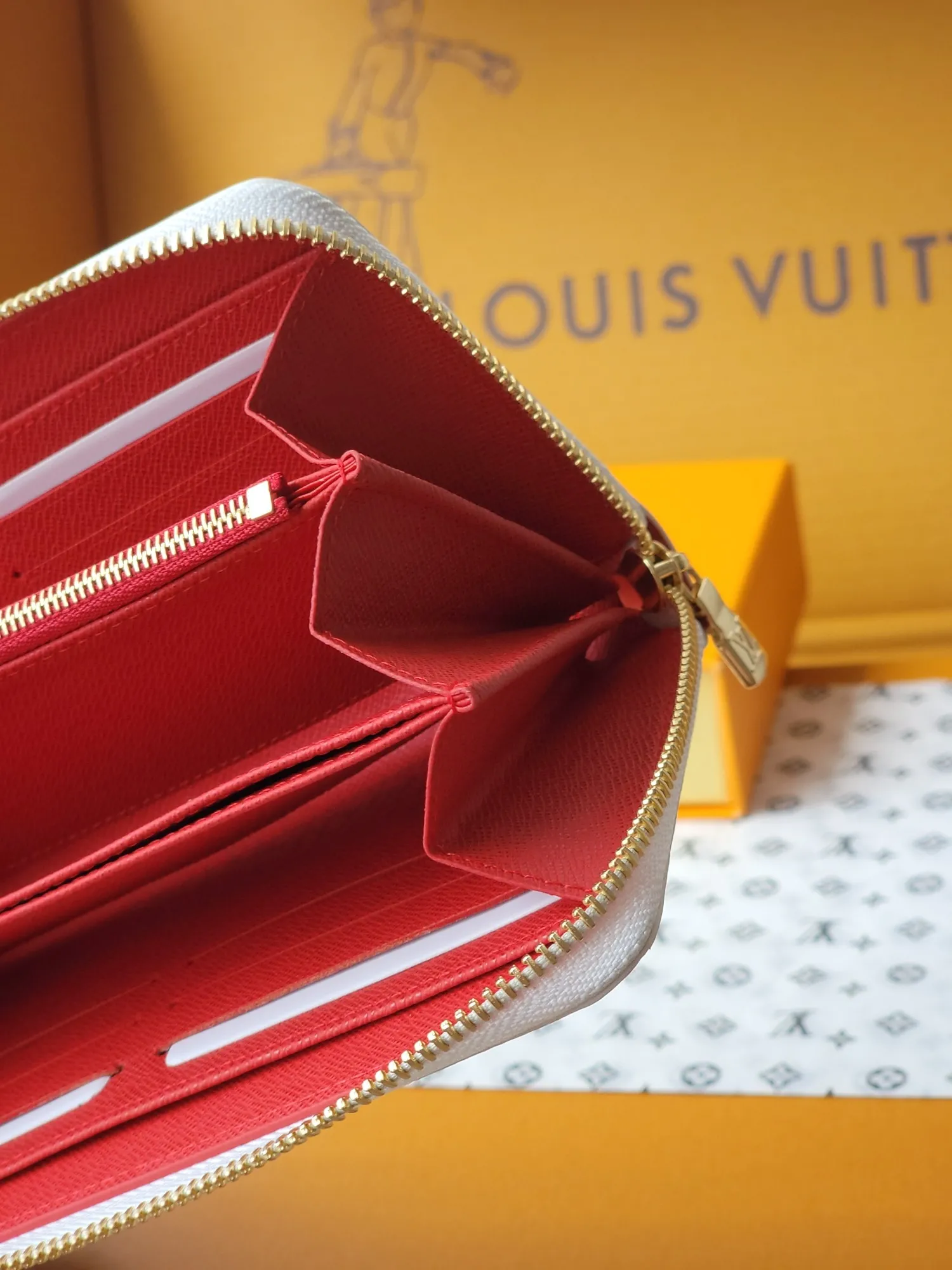 Louis Vuitton LV x TM Zippy Wallet M14240 - 图片 3