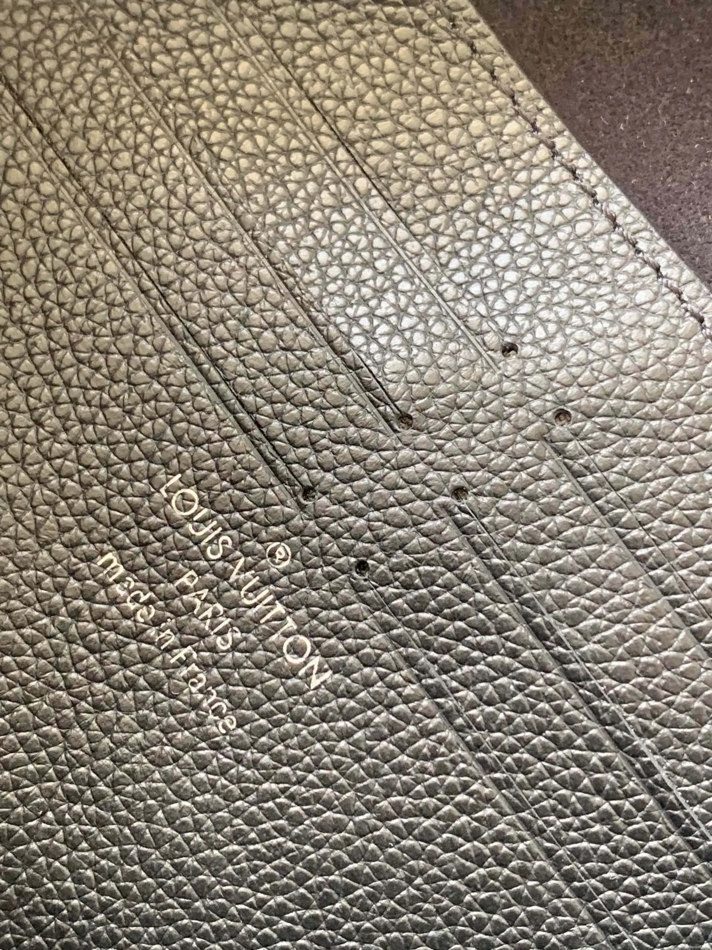 Alternative view of Louis Vuitton Lockme Clutch M56088