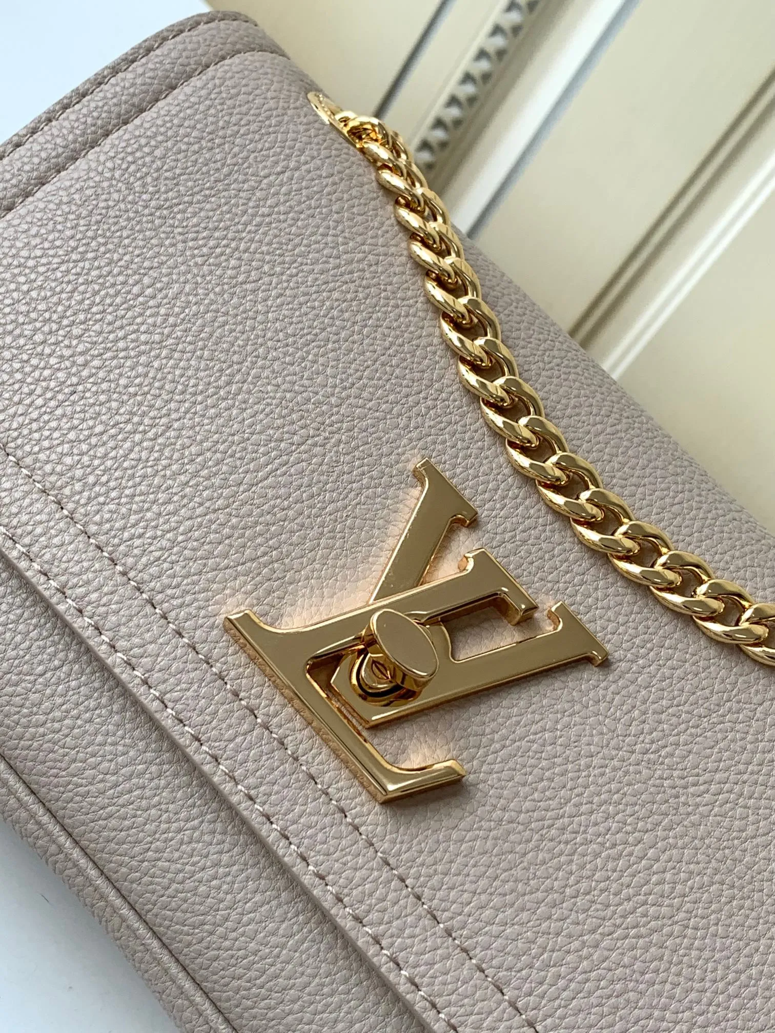 Louis Vuitton LockMe East West M22304 - Image 6