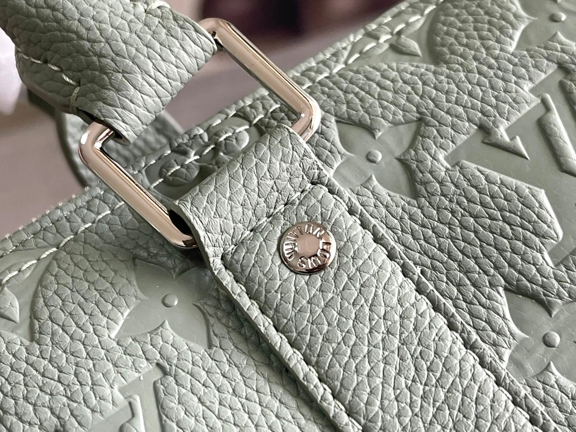 Louis Vuitton Keepall Bandoulière 25 M13866 - Image 10