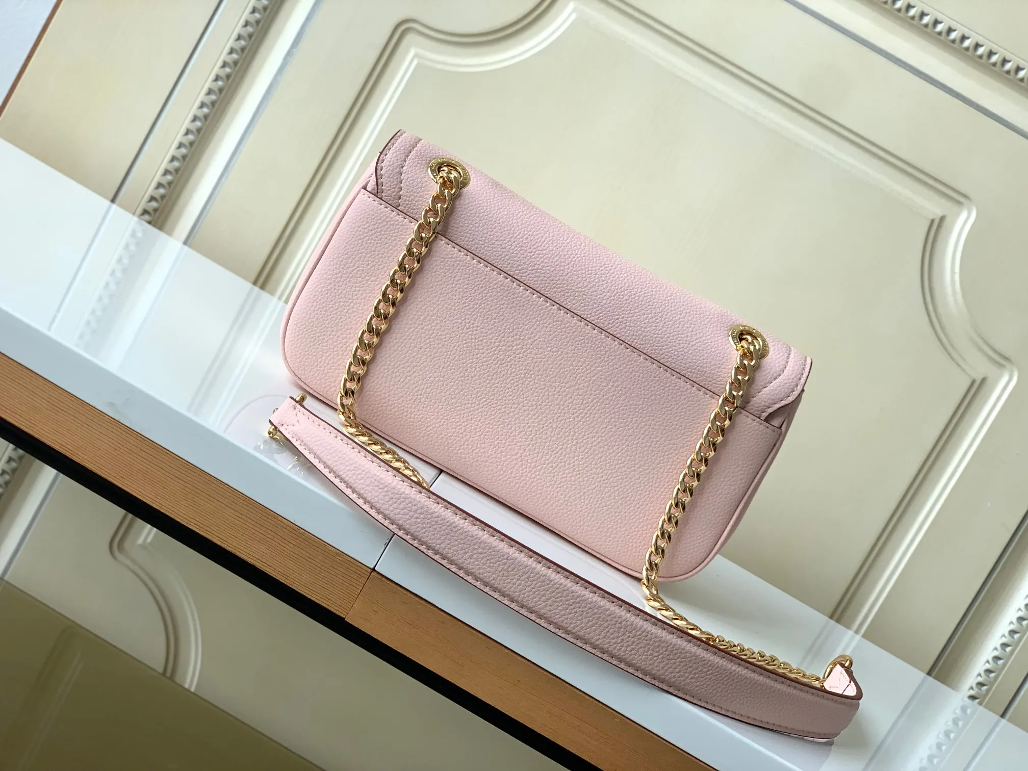 Louis Vuitton LockMe East West M22585 - Image 5