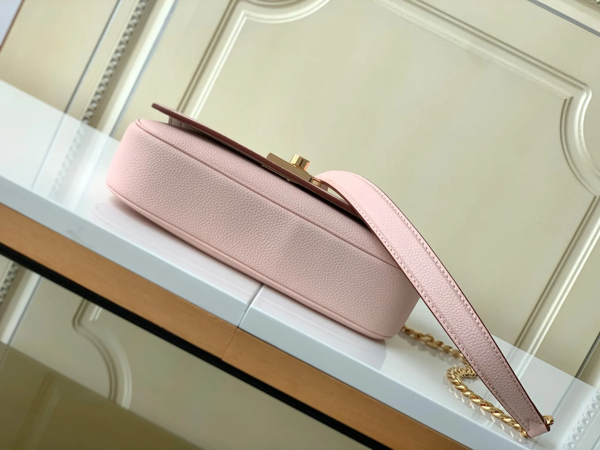 Louis Vuitton LockMe East West M22585 - Image 6
