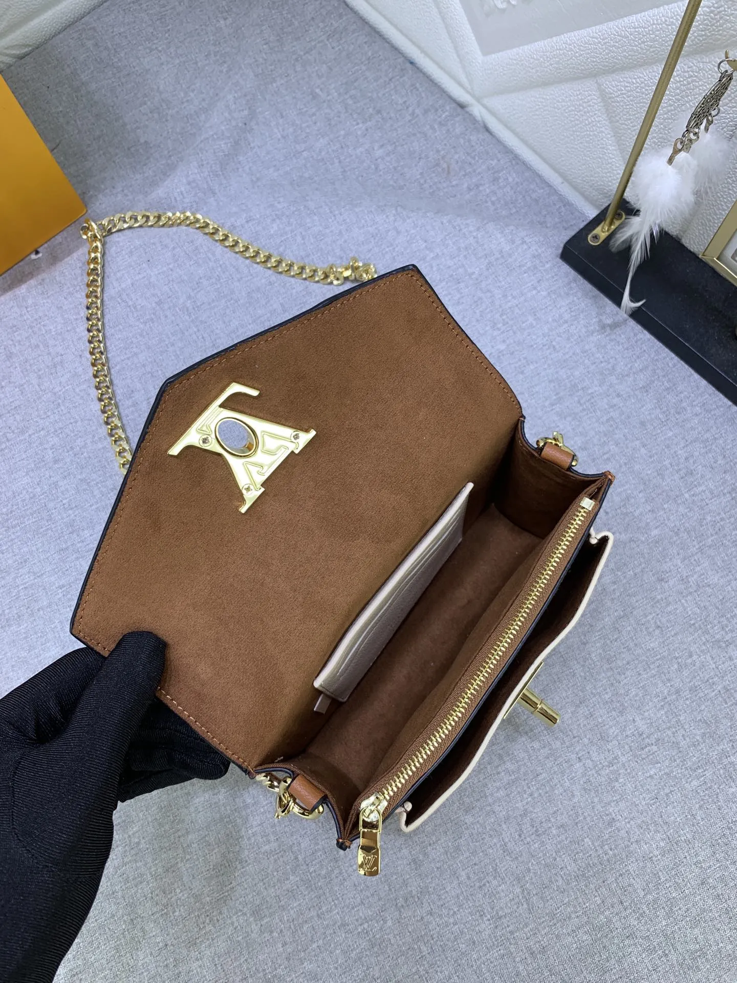 Alternative view of Louis Vuitton Mylockme Chain Pochette M81193