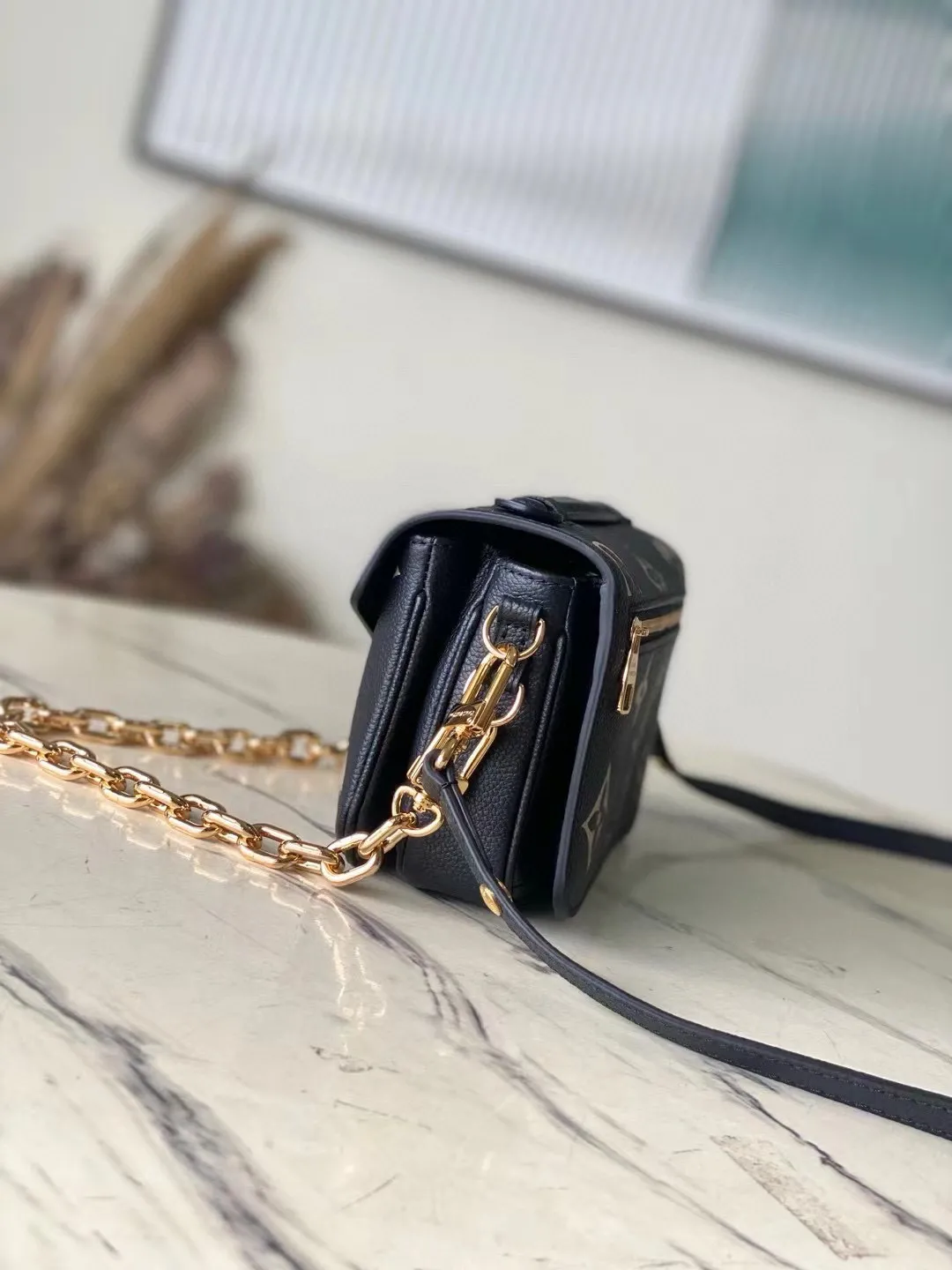 Louis Vuitton Pochette Métis East West M46596 - 图片 4