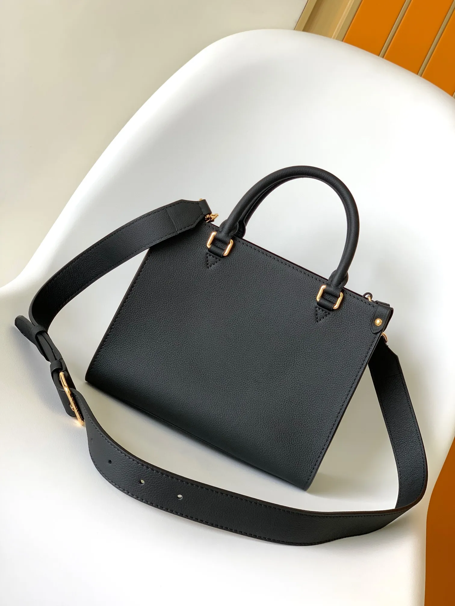 Louis Vuitton Lock & Go M22311 - Image 5