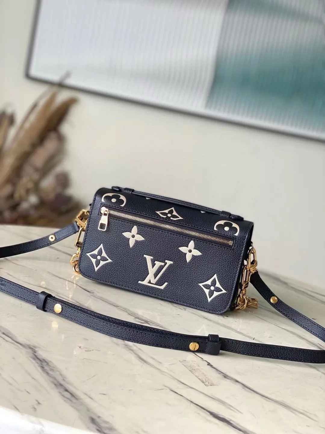 Louis Vuitton Pochette Métis East West M46596 - 图片 5